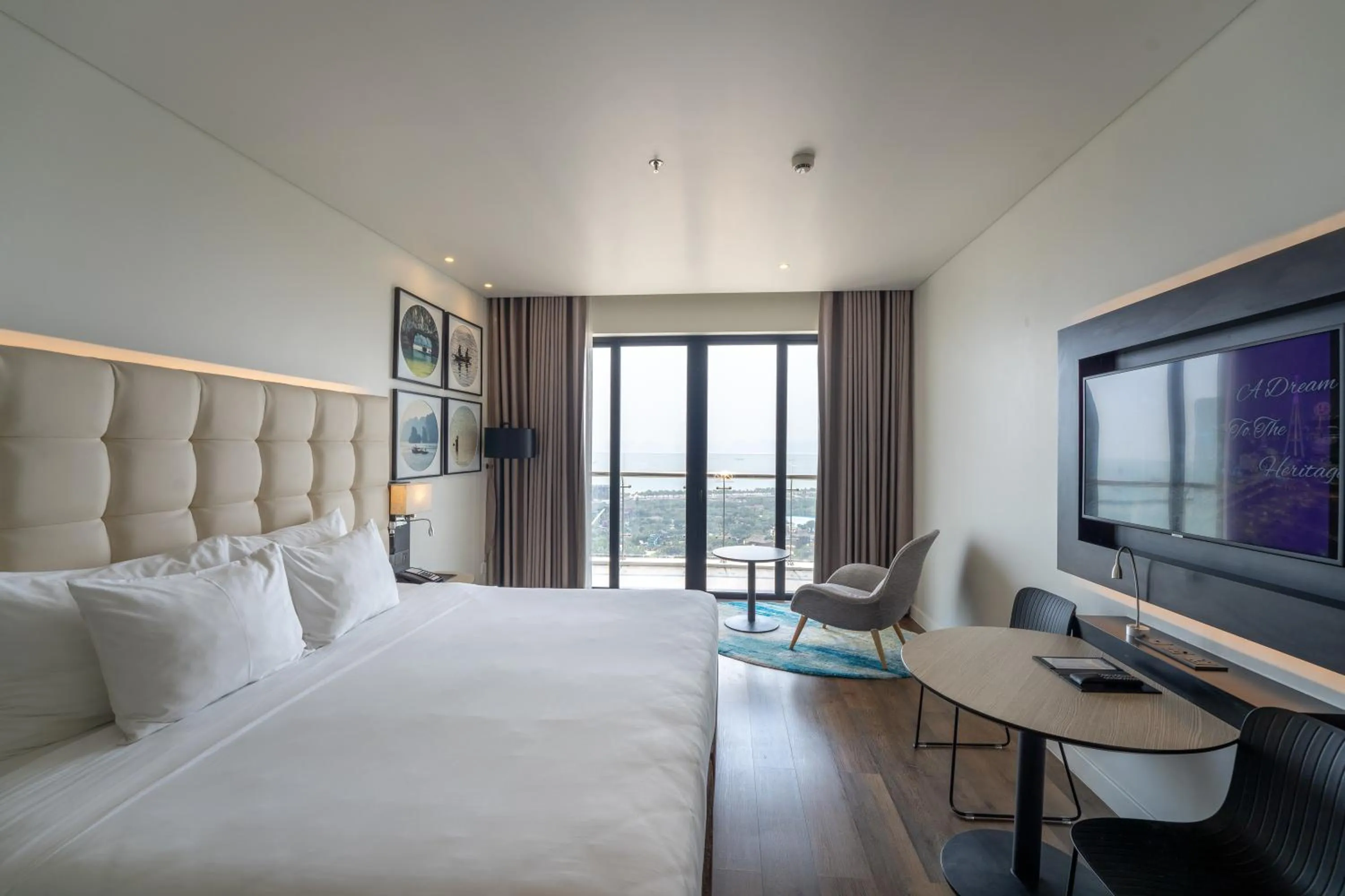 Bed in Hotel Soleil Ha Long, Trademark Collection by Wyndham