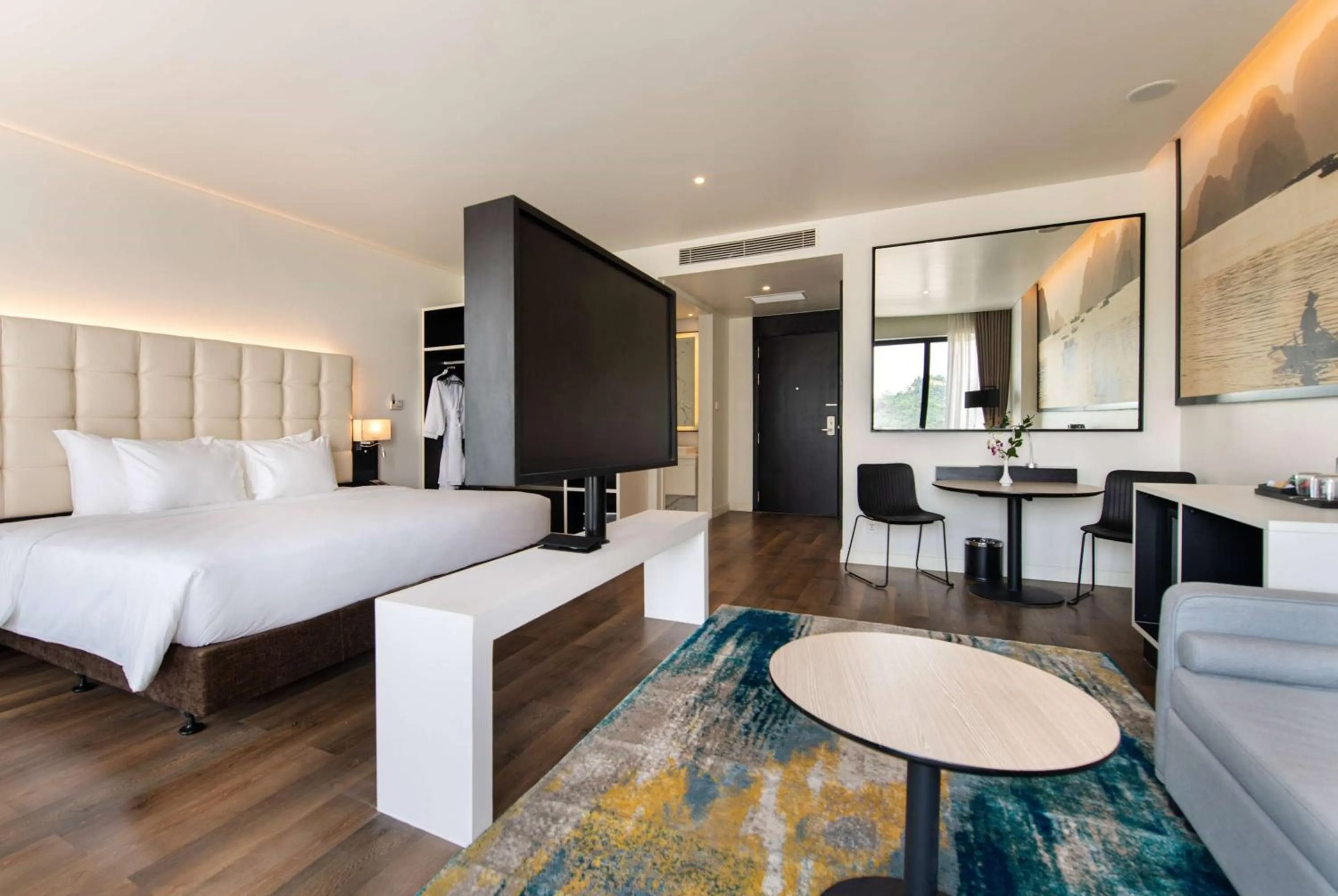 Photo of the whole room, Bed in Hotel Soleil Ha Long, Trademark Collection by Wyndham