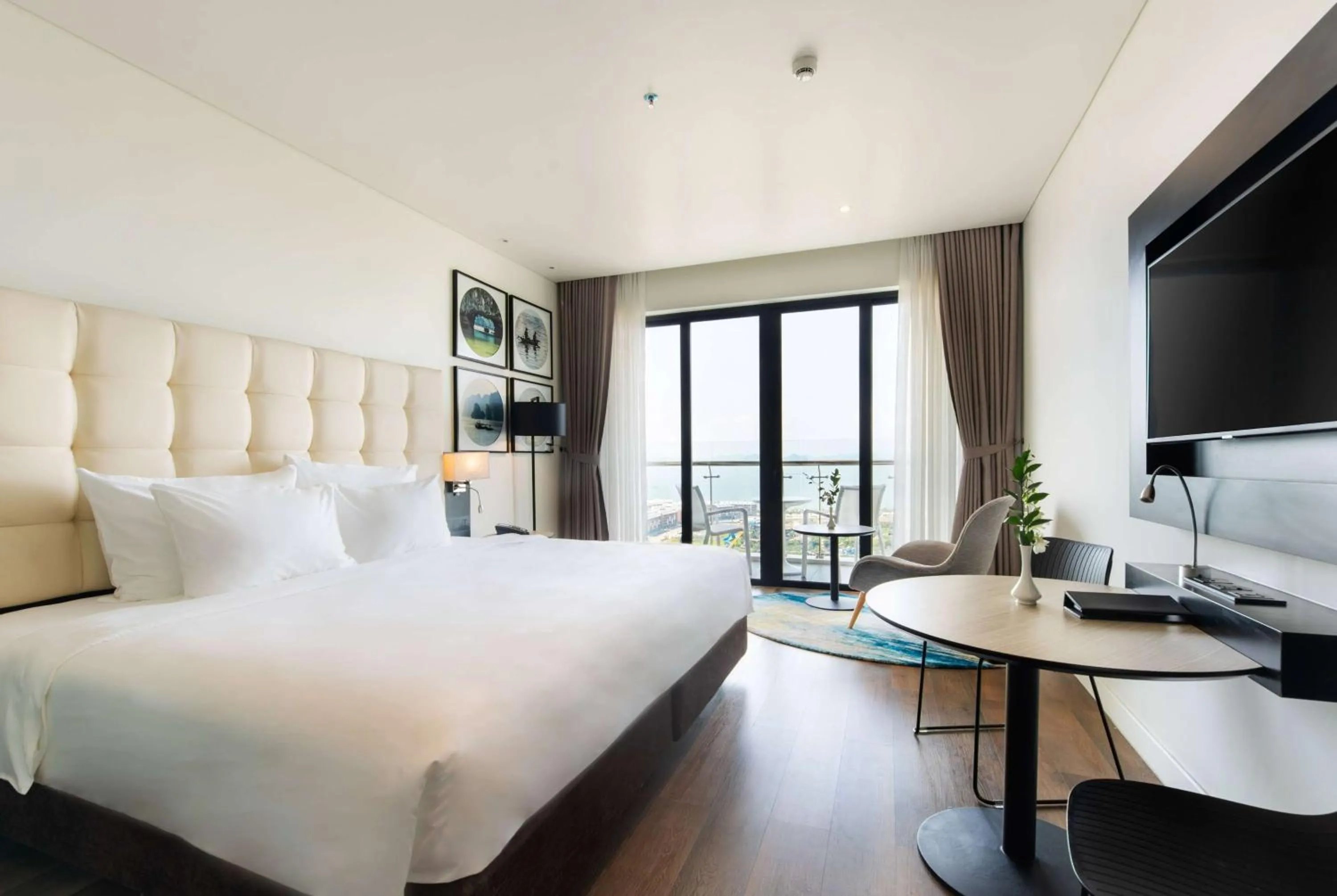 Photo of the whole room, Bed in Hotel Soleil Ha Long, Trademark Collection by Wyndham