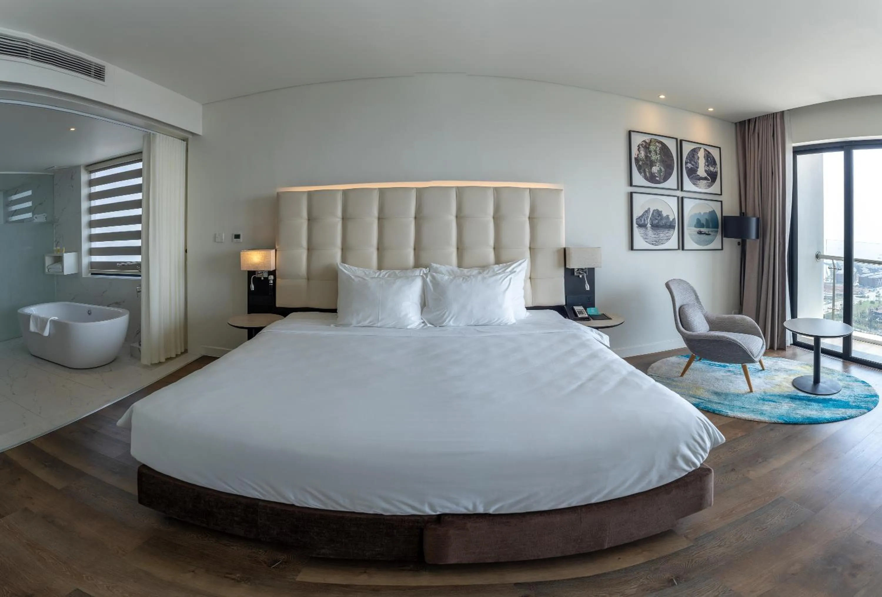 Bed in Hotel Soleil Ha Long, Trademark Collection by Wyndham