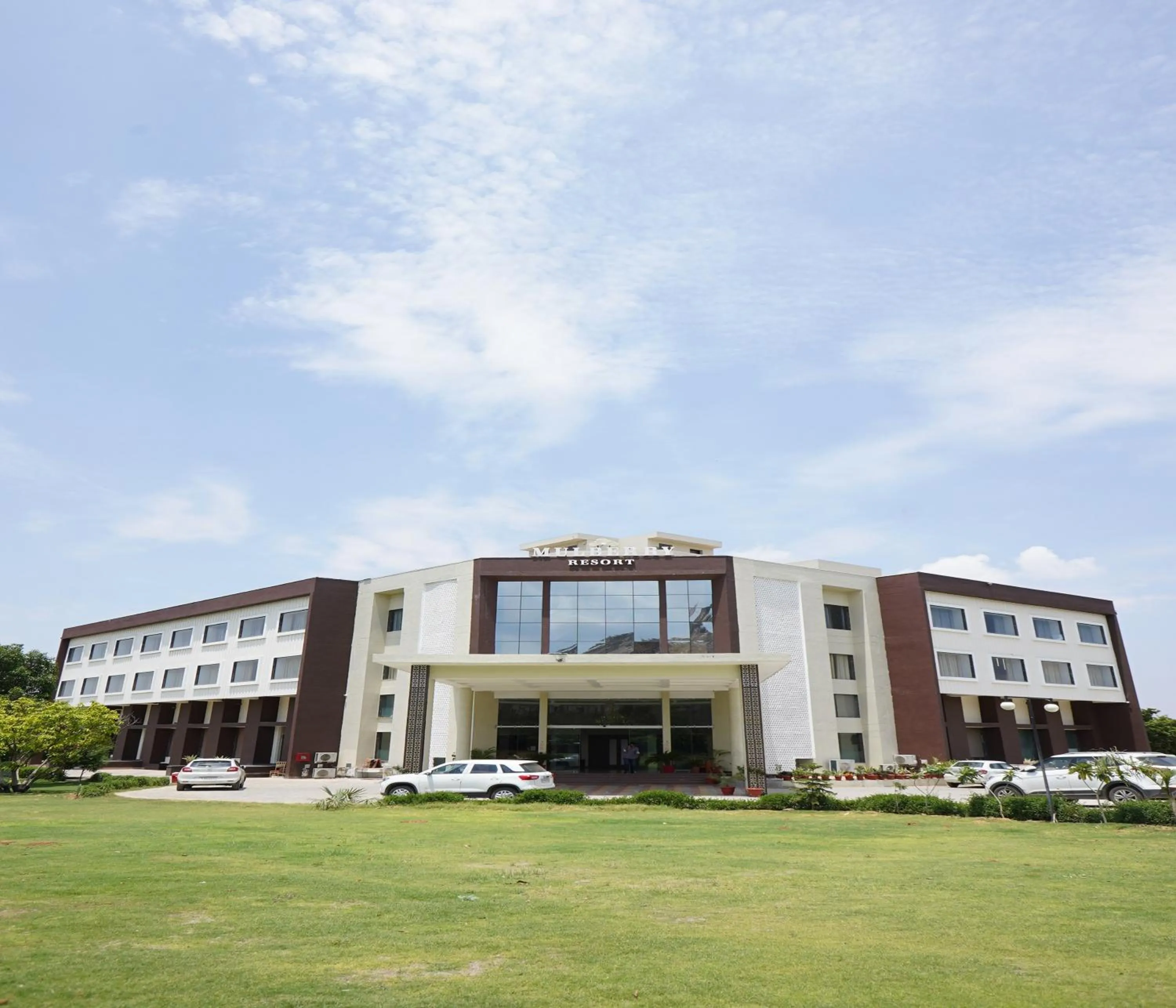 Facade/entrance in Bamboo Saa Mulberry Resort Pushkar
