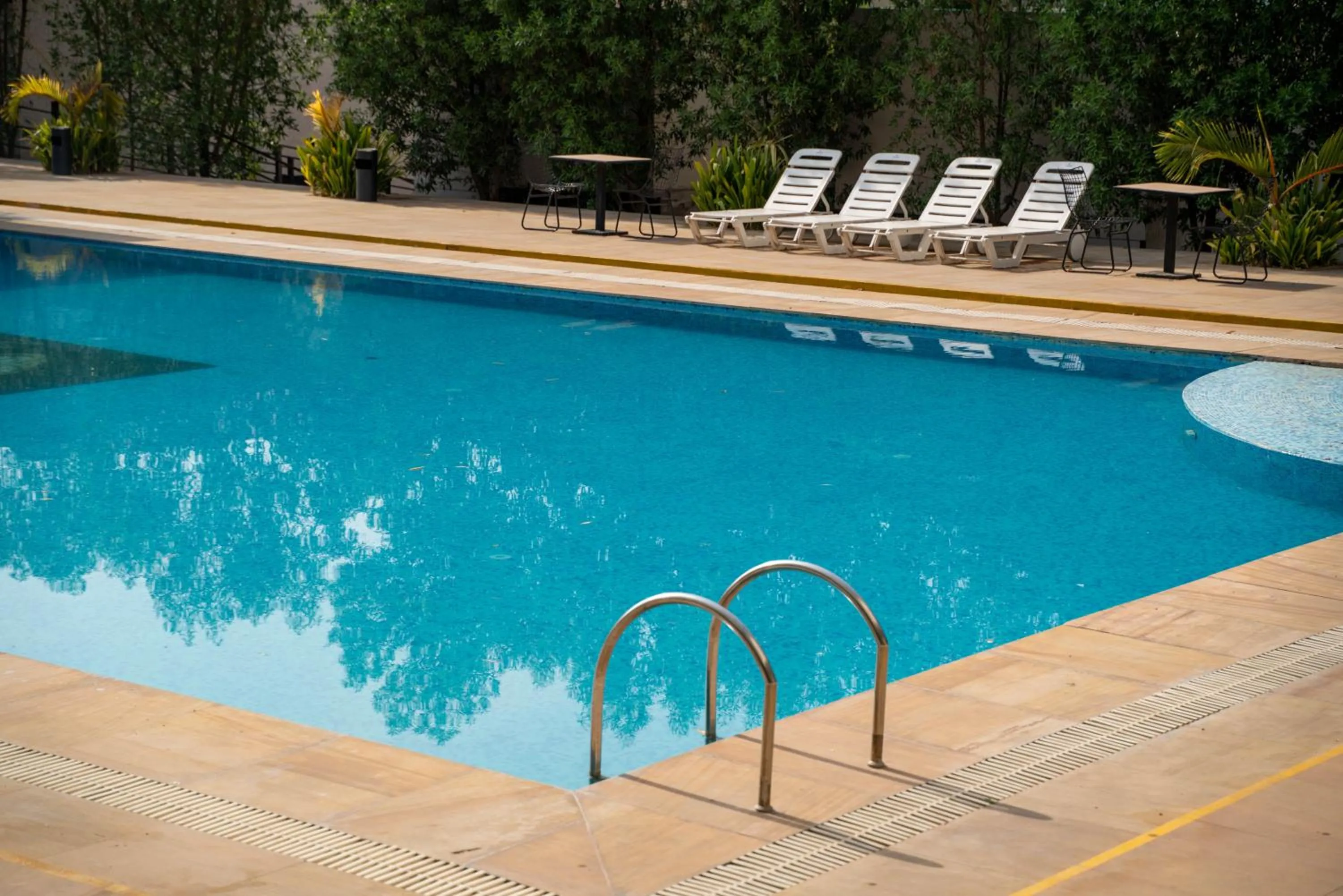 Swimming pool in Bamboo Saa Mulberry Resort Pushkar