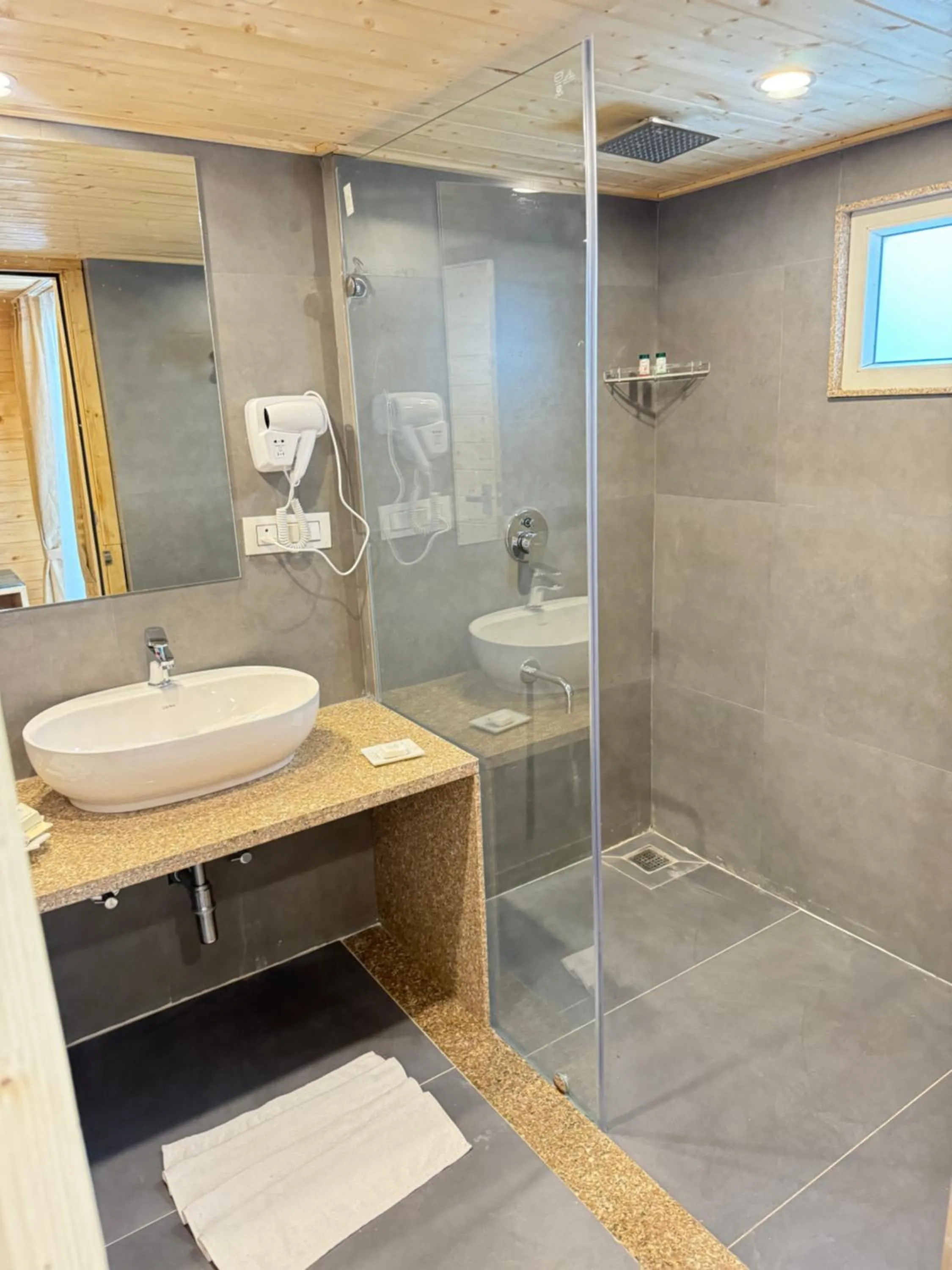 Bathroom in Bamboo Saa Mulberry Resort Pushkar