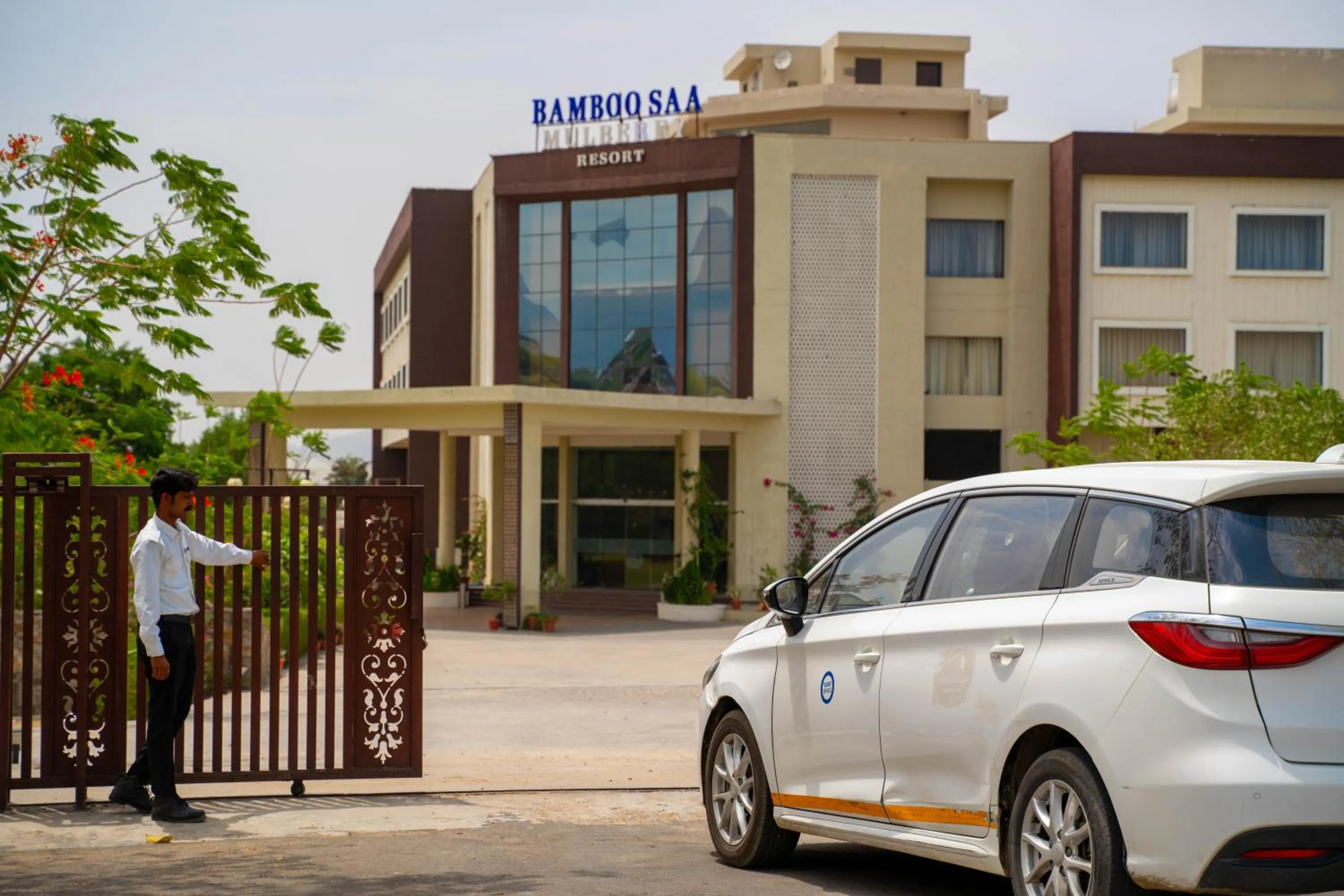 Facade/entrance in Bamboo Saa Mulberry Resort Pushkar