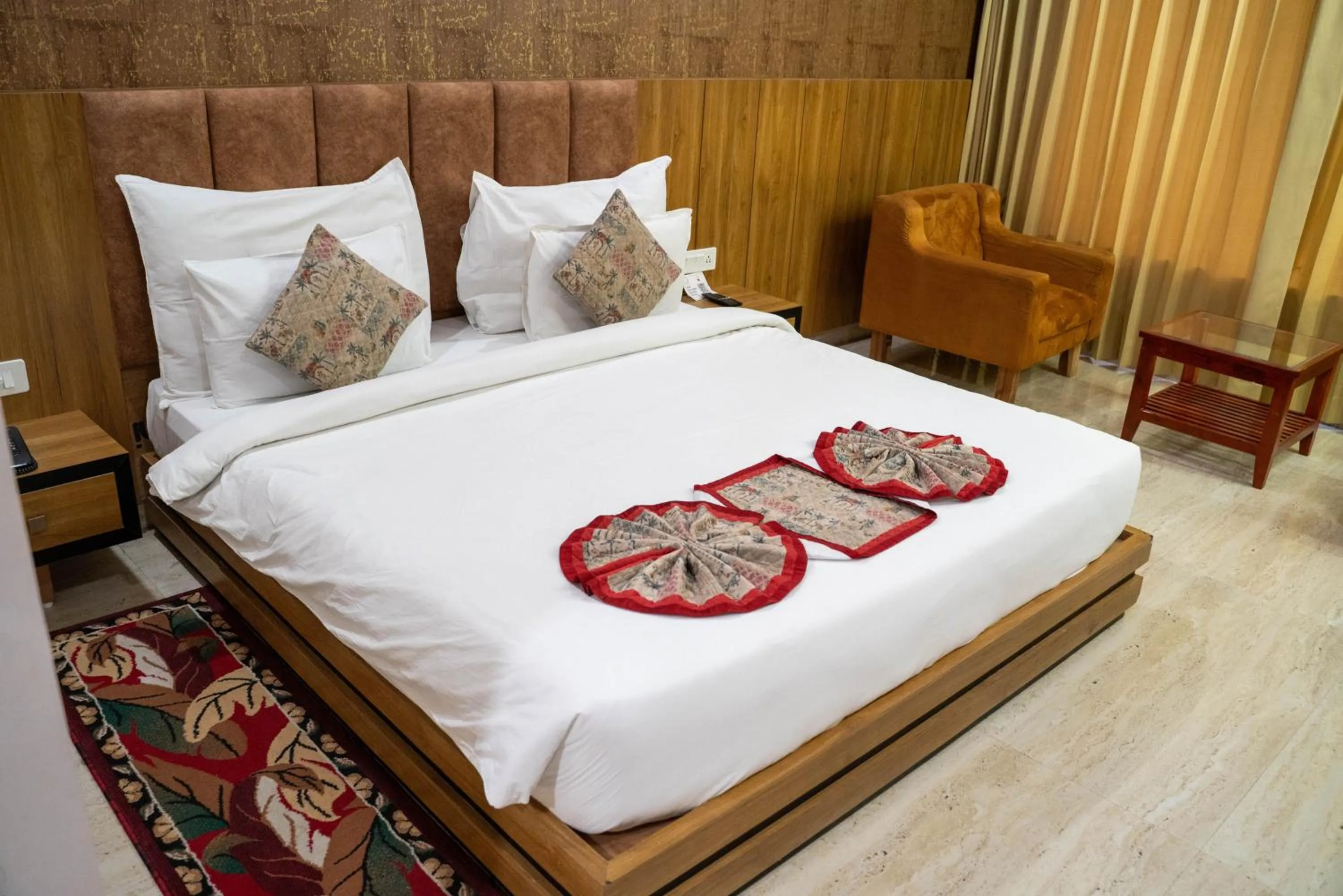 Bedroom, Bed in Bamboo Saa Mulberry Resort Pushkar