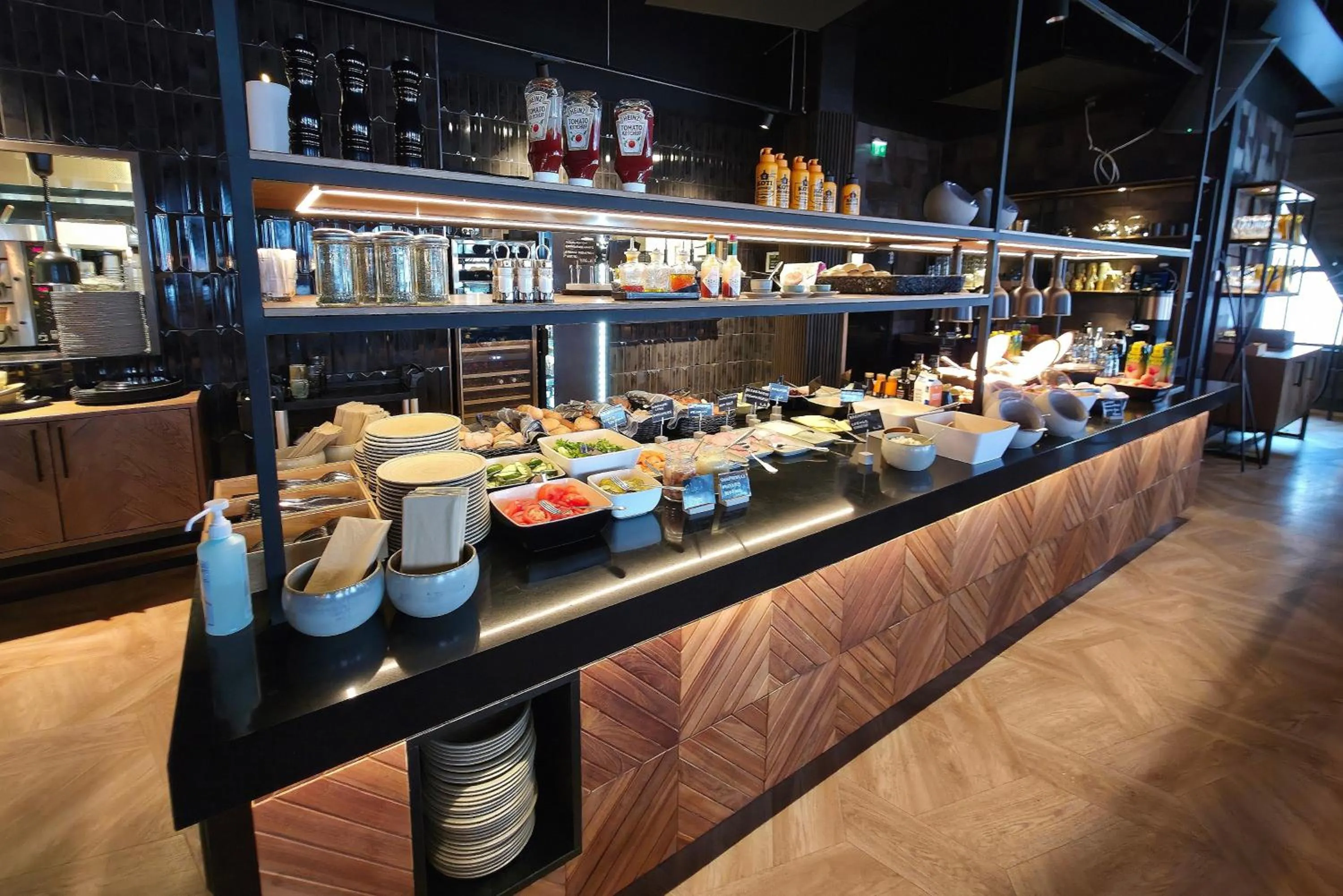 Restaurant/places to eat in Kuukkeli Apartments Tokka