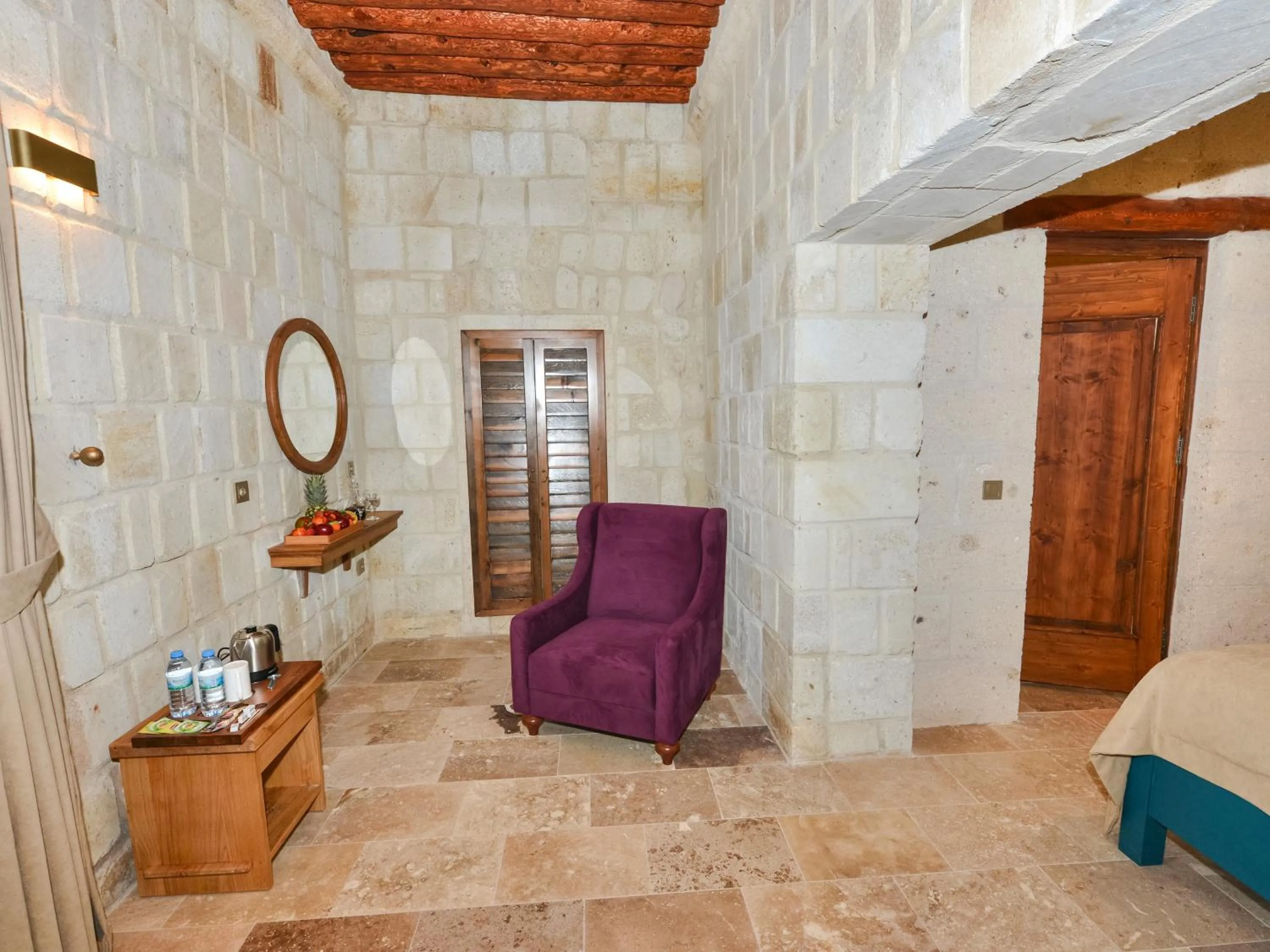 Seating area in Evanthia Cave Suites - Special Class