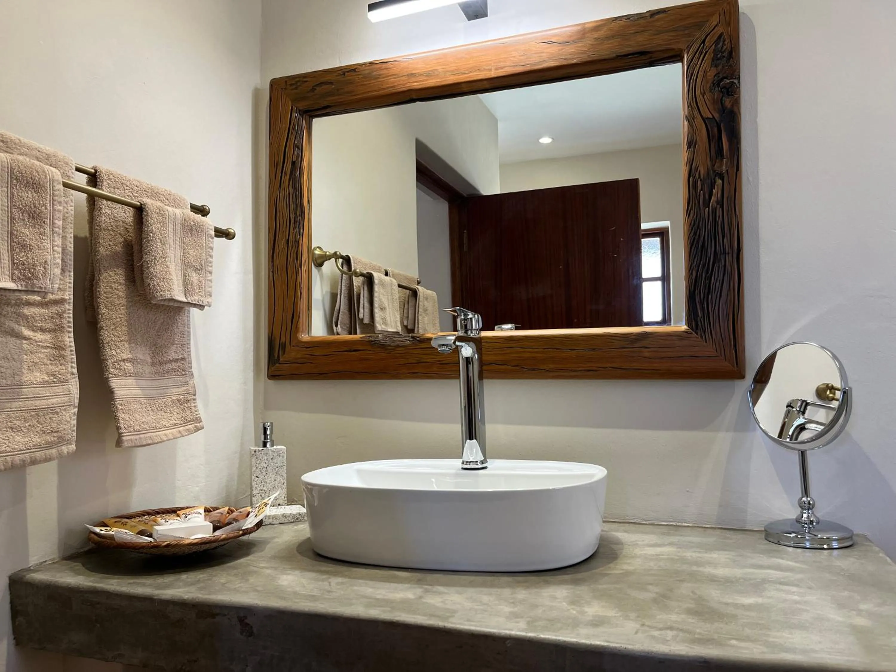 Bathroom in MILIMA Big 5 Safari Lodge