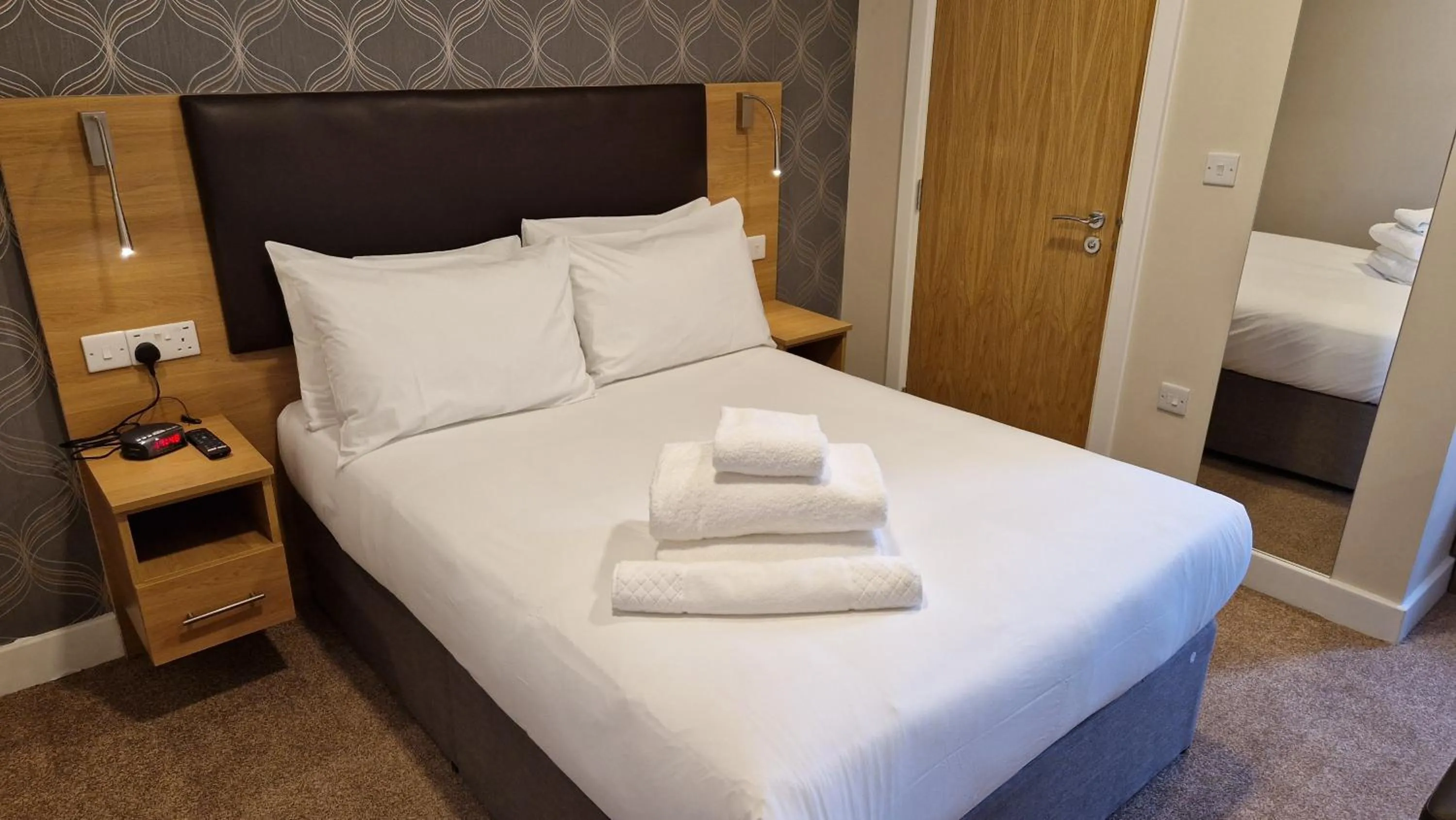 Bed in Best Western Northfields Ealing Hotel