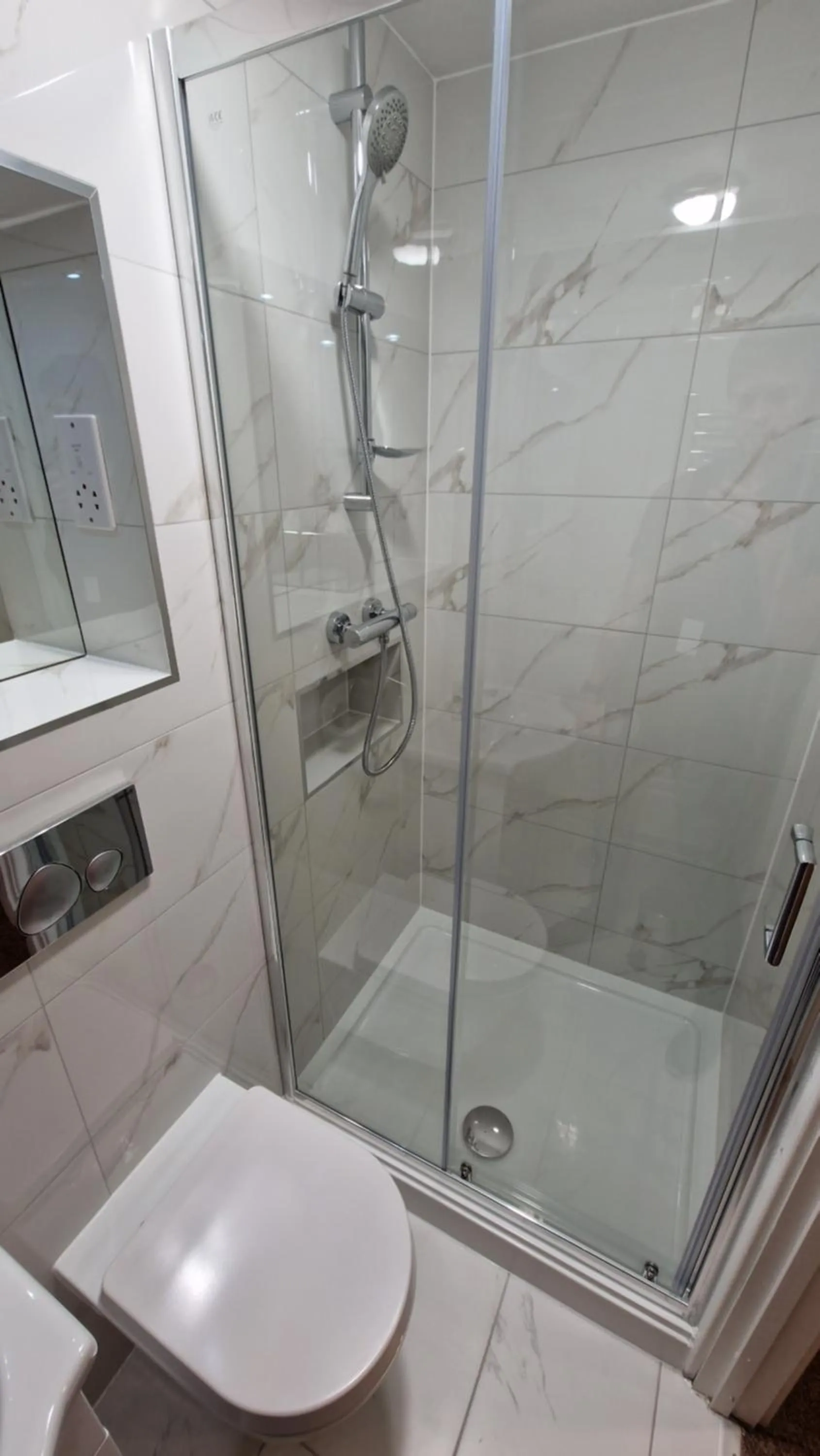 Bathroom in Best Western Northfields Ealing Hotel