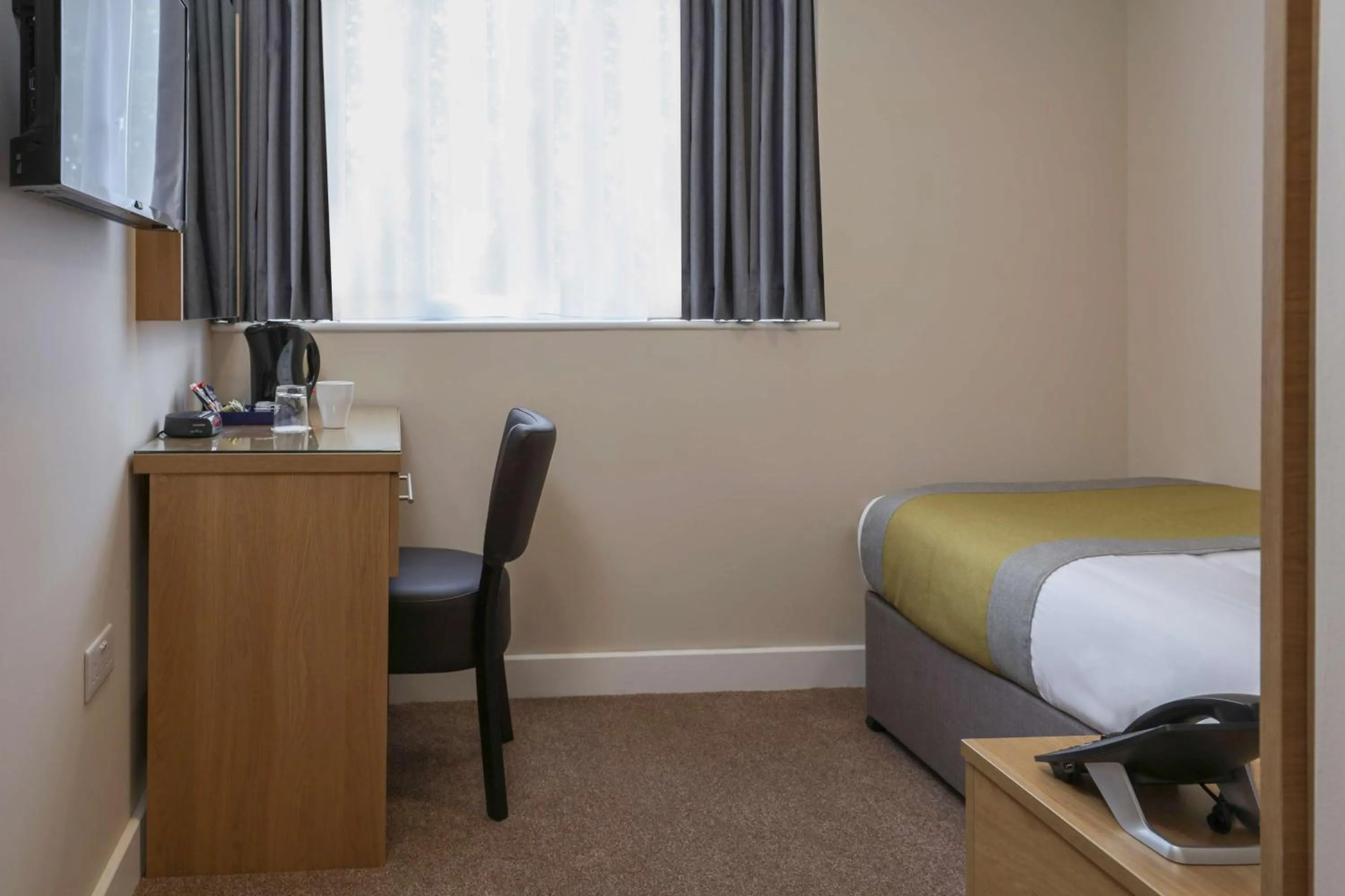Bedroom, Bed in Best Western Northfields Ealing Hotel