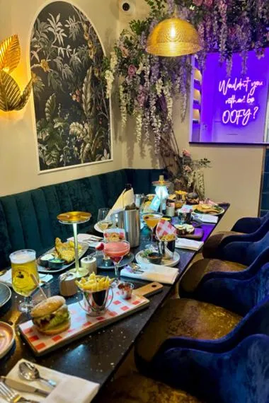 Lounge or bar in Best Western Northfields Ealing Hotel