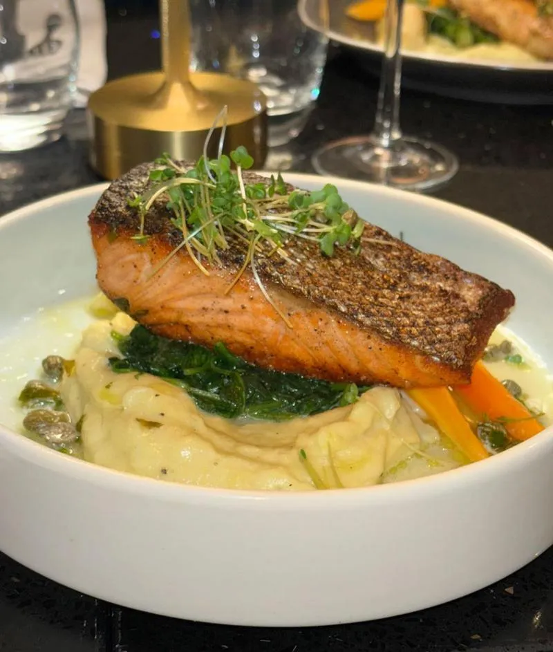 Lounge or bar in Best Western Northfields Ealing Hotel