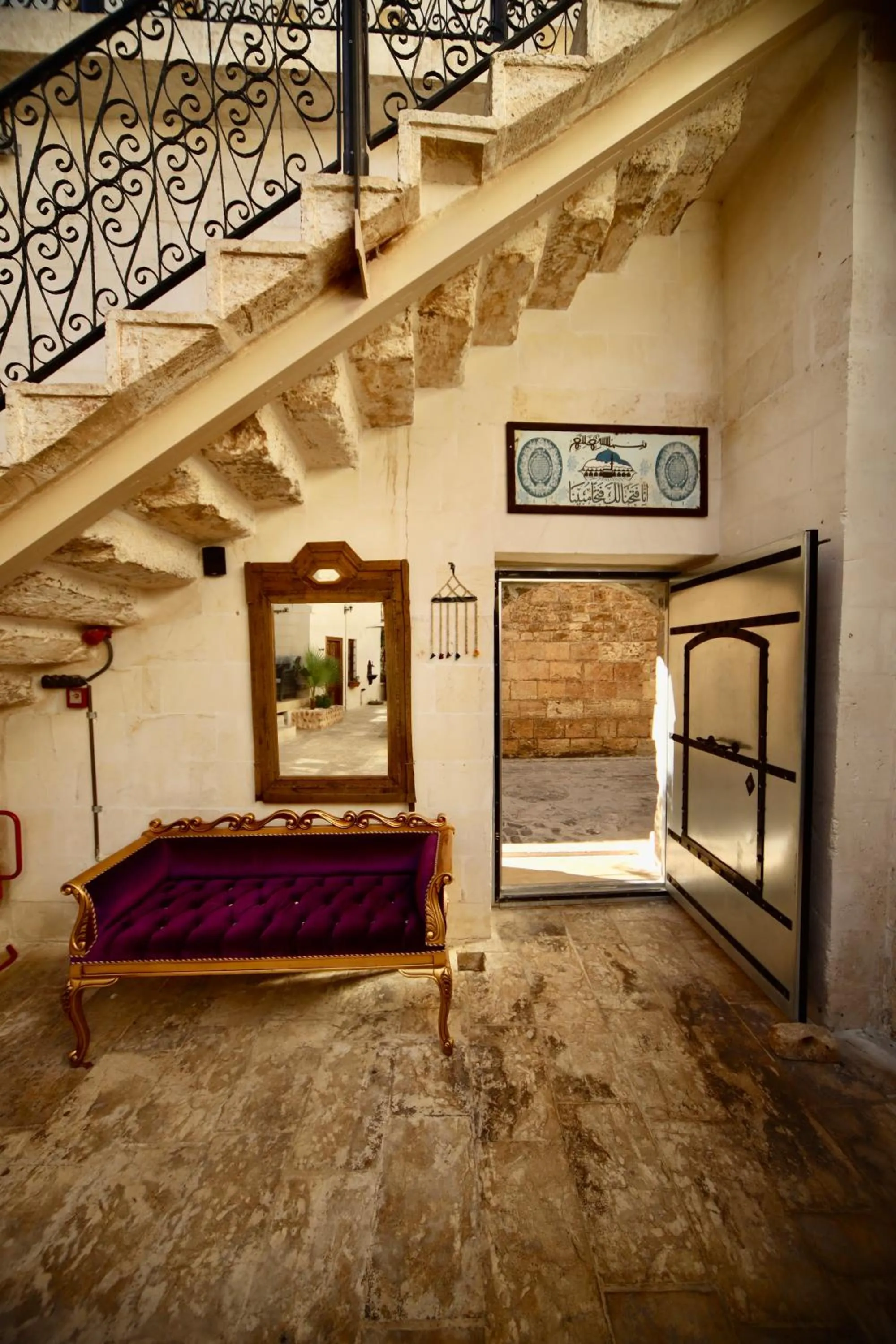 Inner courtyard view in Kaliruha Hotel