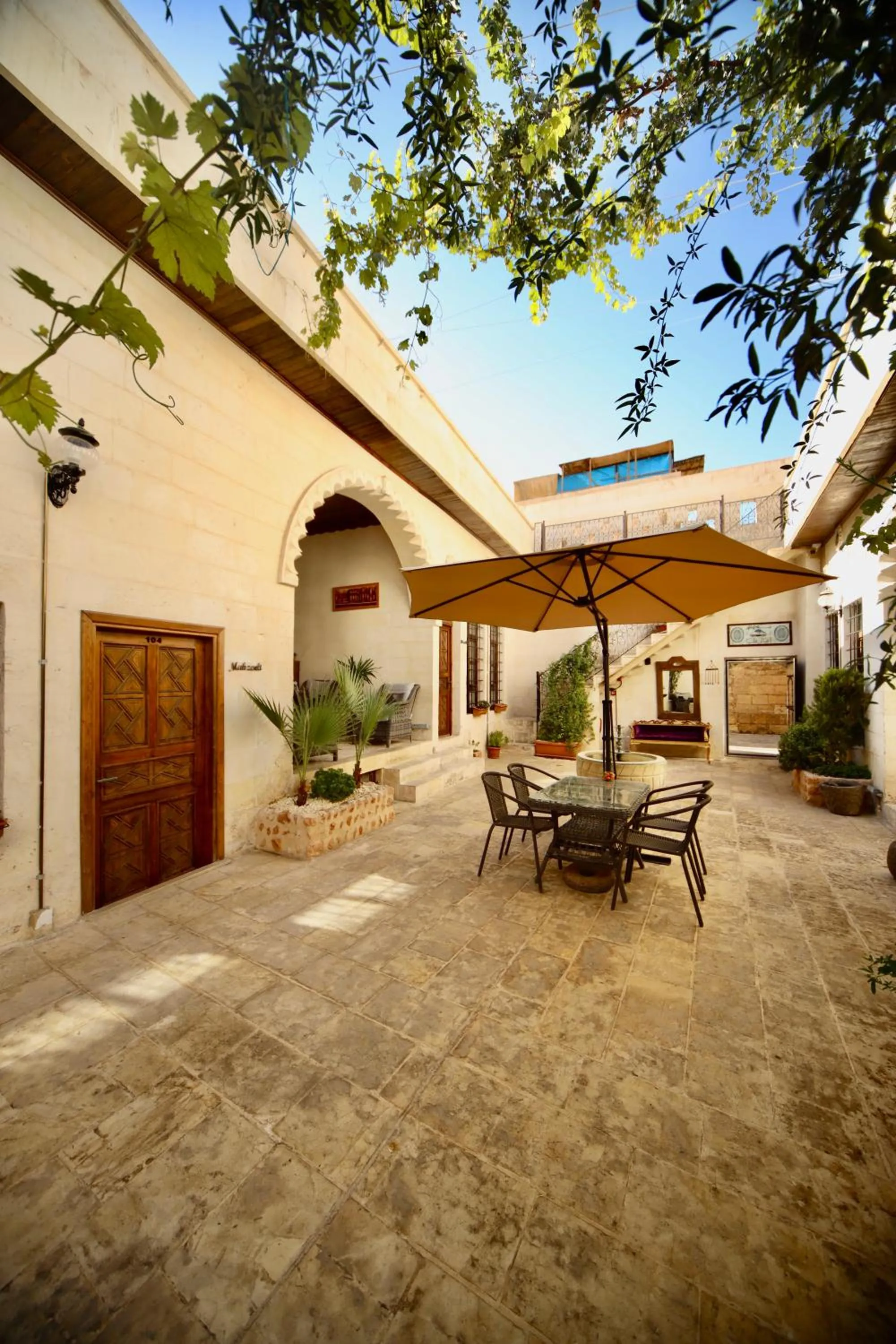 Inner courtyard view in Kaliruha Hotel