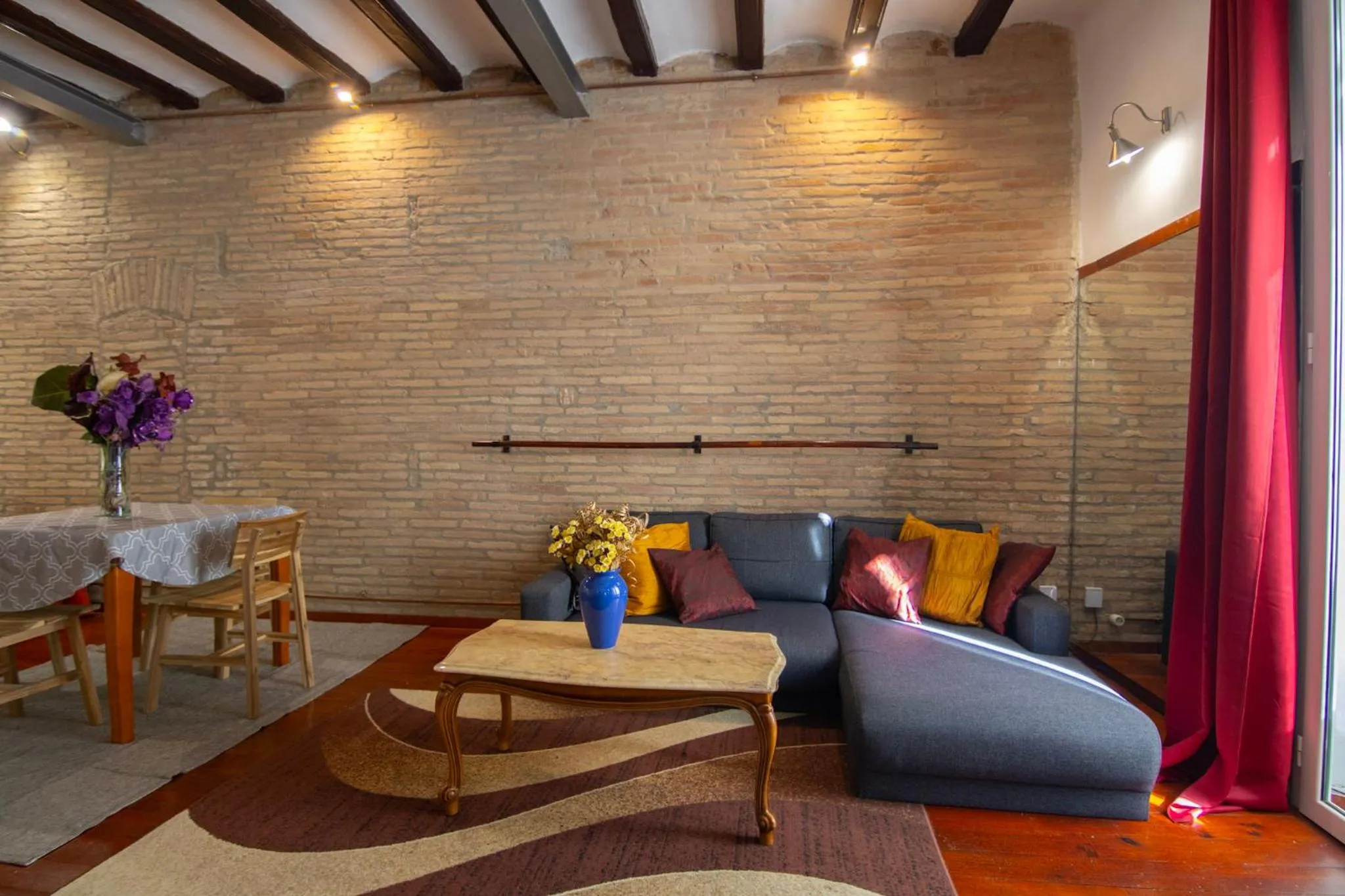 Living room in Gaudí Ramblas