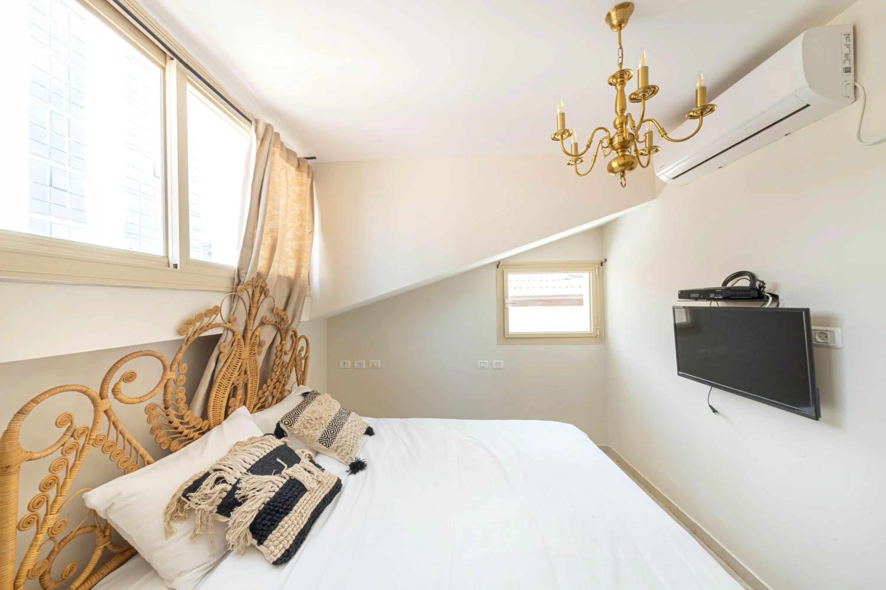 Bedroom in Tish Hotel