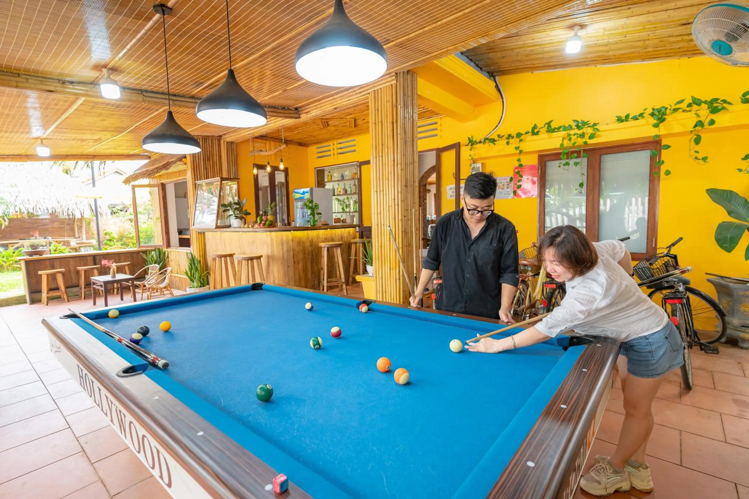 Entertainment in Winhouse Villa