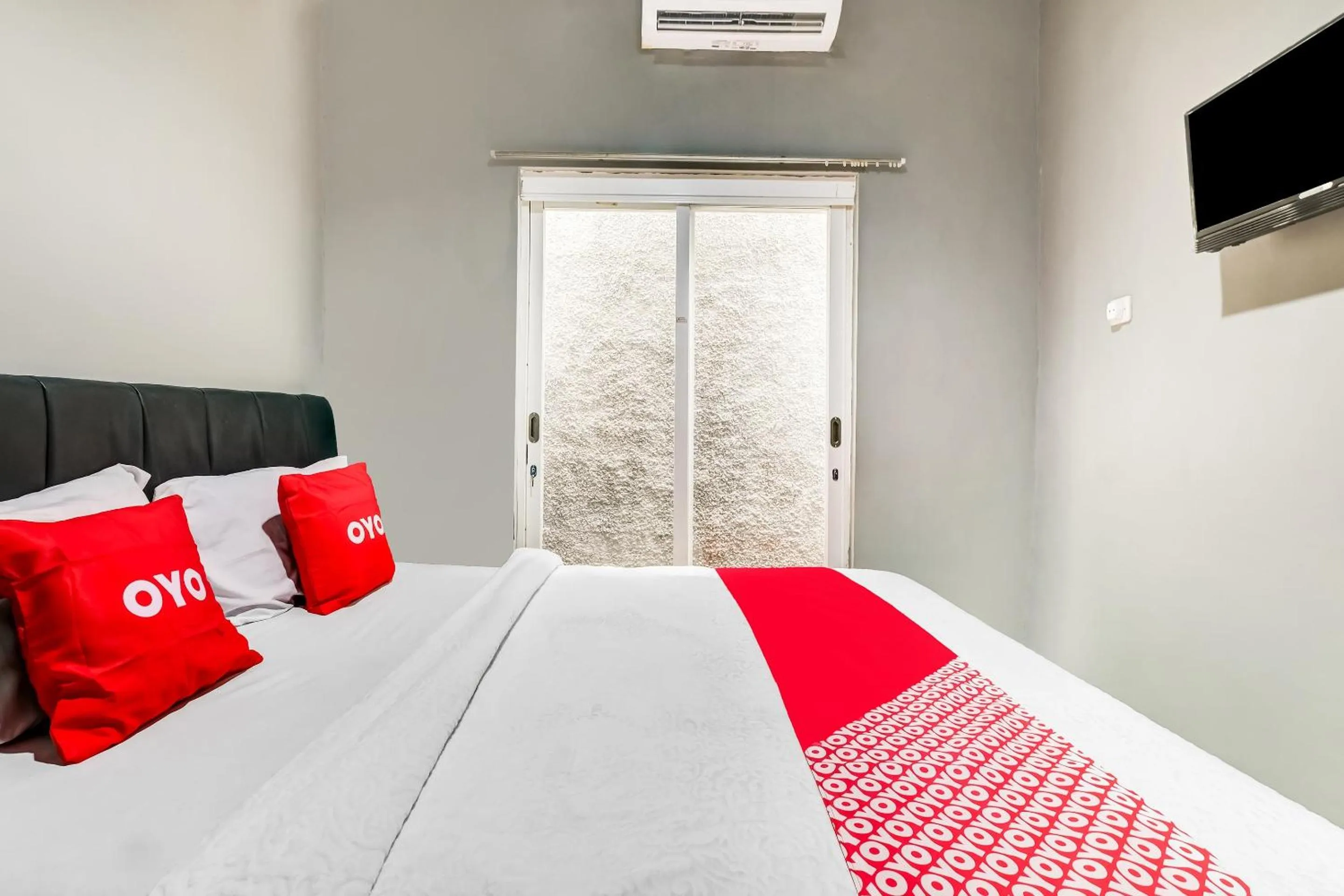 Bedroom, Bed in OYO Life 91239 Kost Rosandy House Yogyakarta