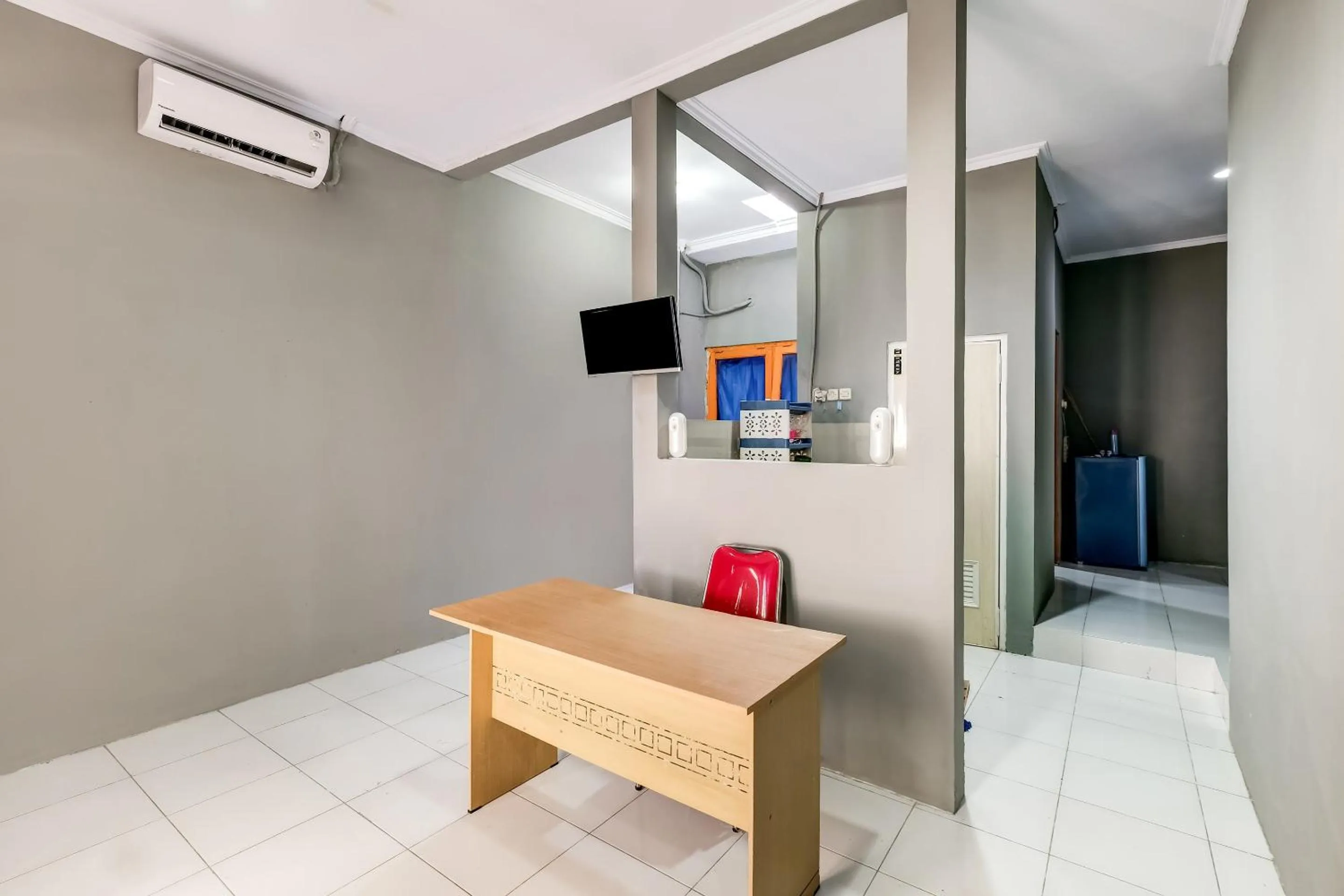 Lobby or reception in OYO Life 91239 Kost Rosandy House Yogyakarta