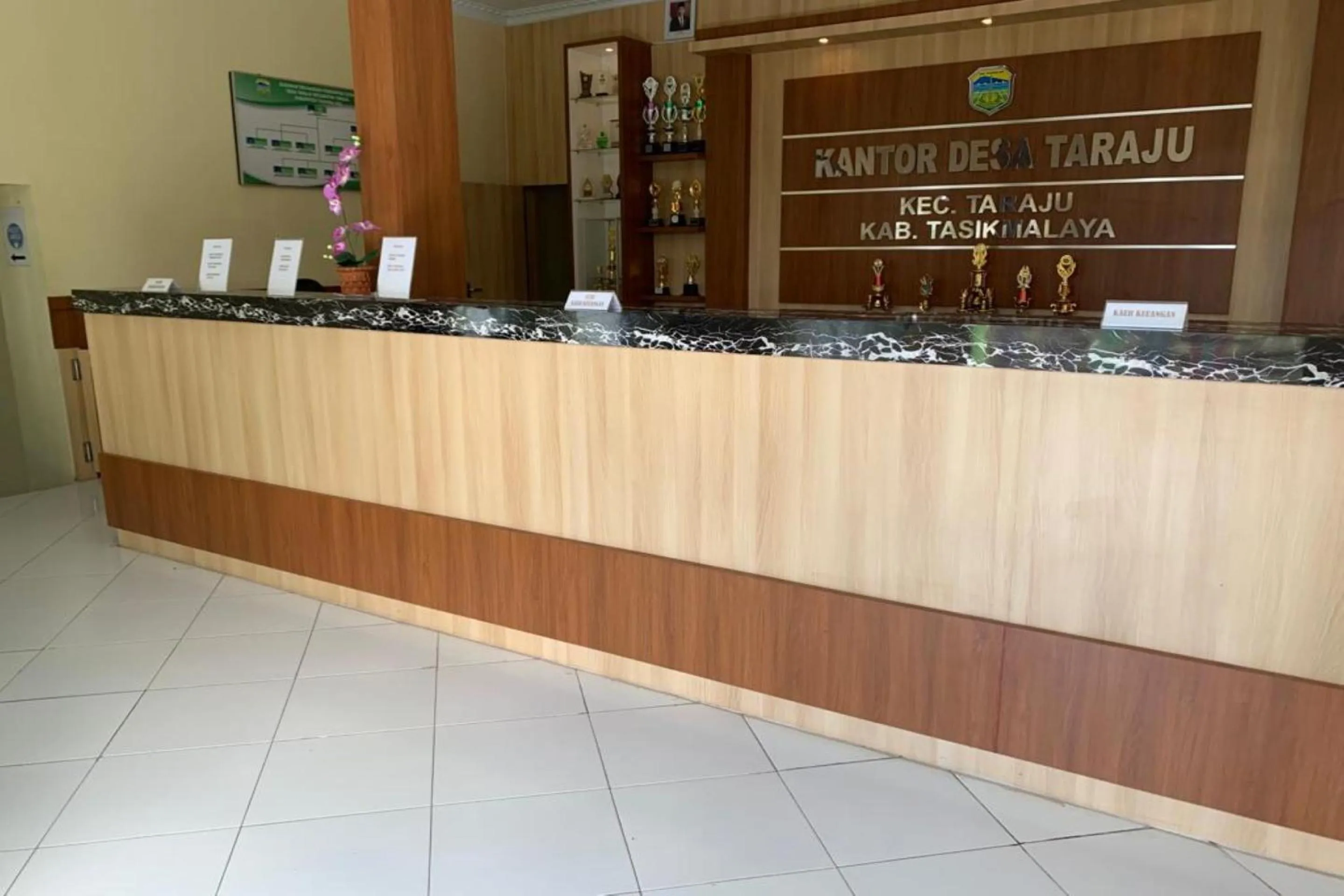 Lobby or reception in Hotel O Desa Wisata TarajuNearGunung Panggung