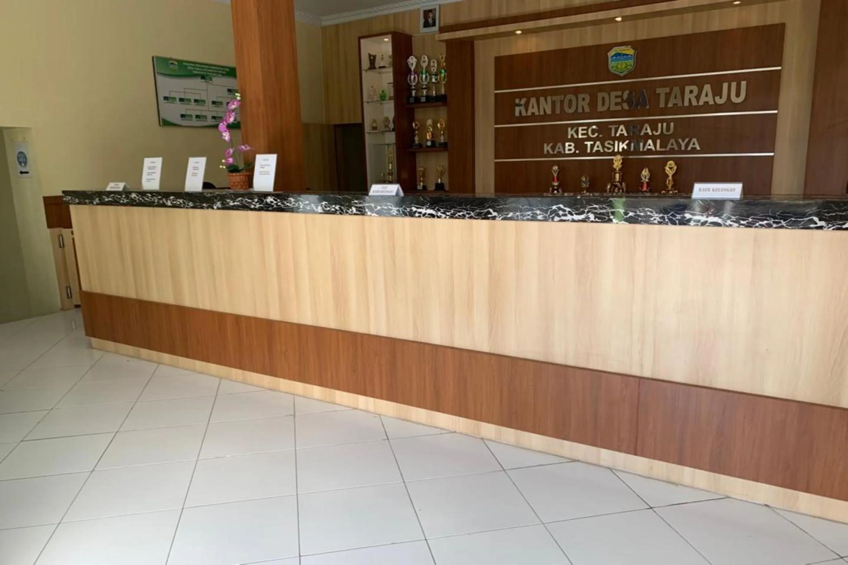 Lobby or reception in Hotel O Desa Wisata TarajuNearGunung Panggung