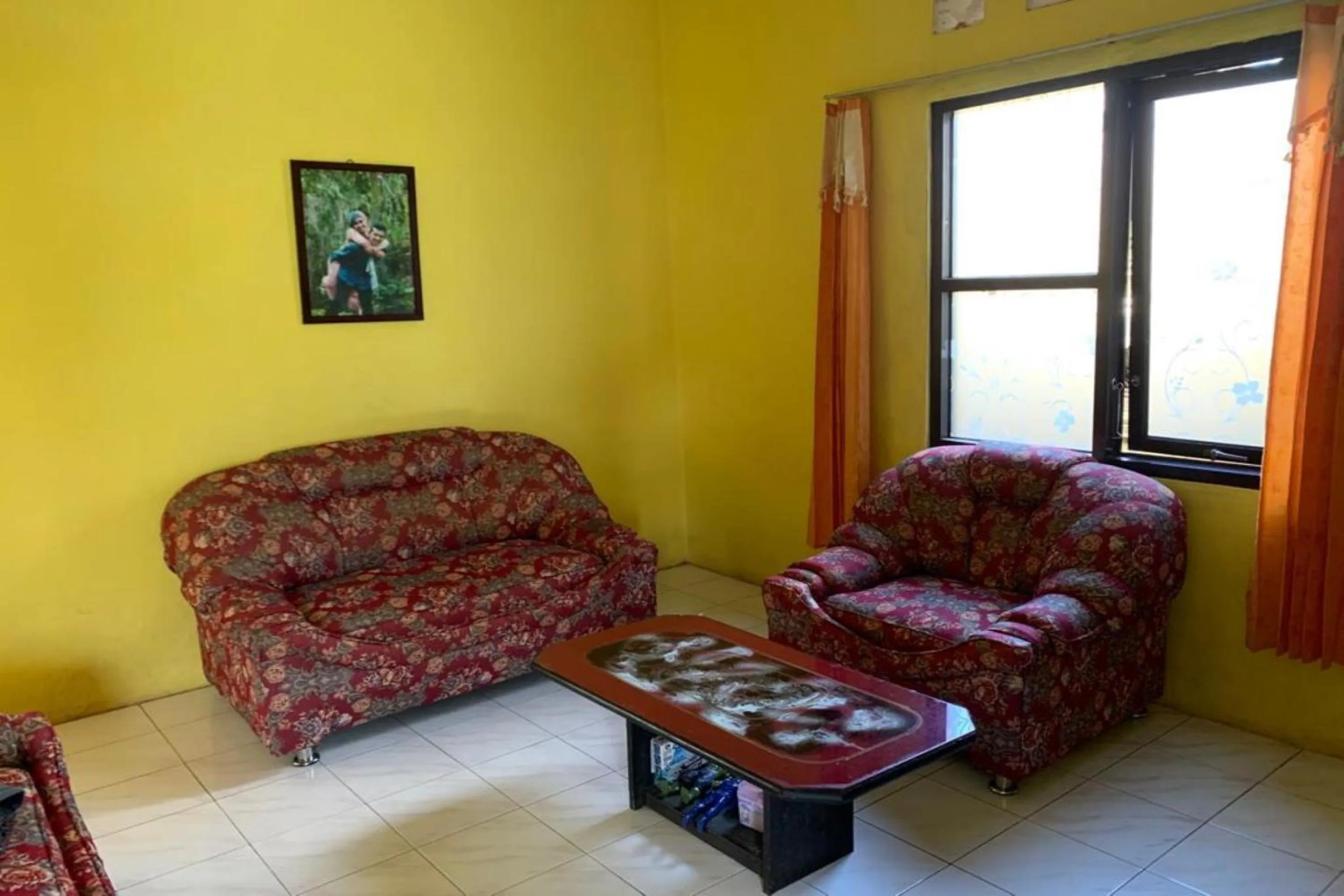 Seating area in Hotel O Desa Wisata TarajuNearGunung Panggung