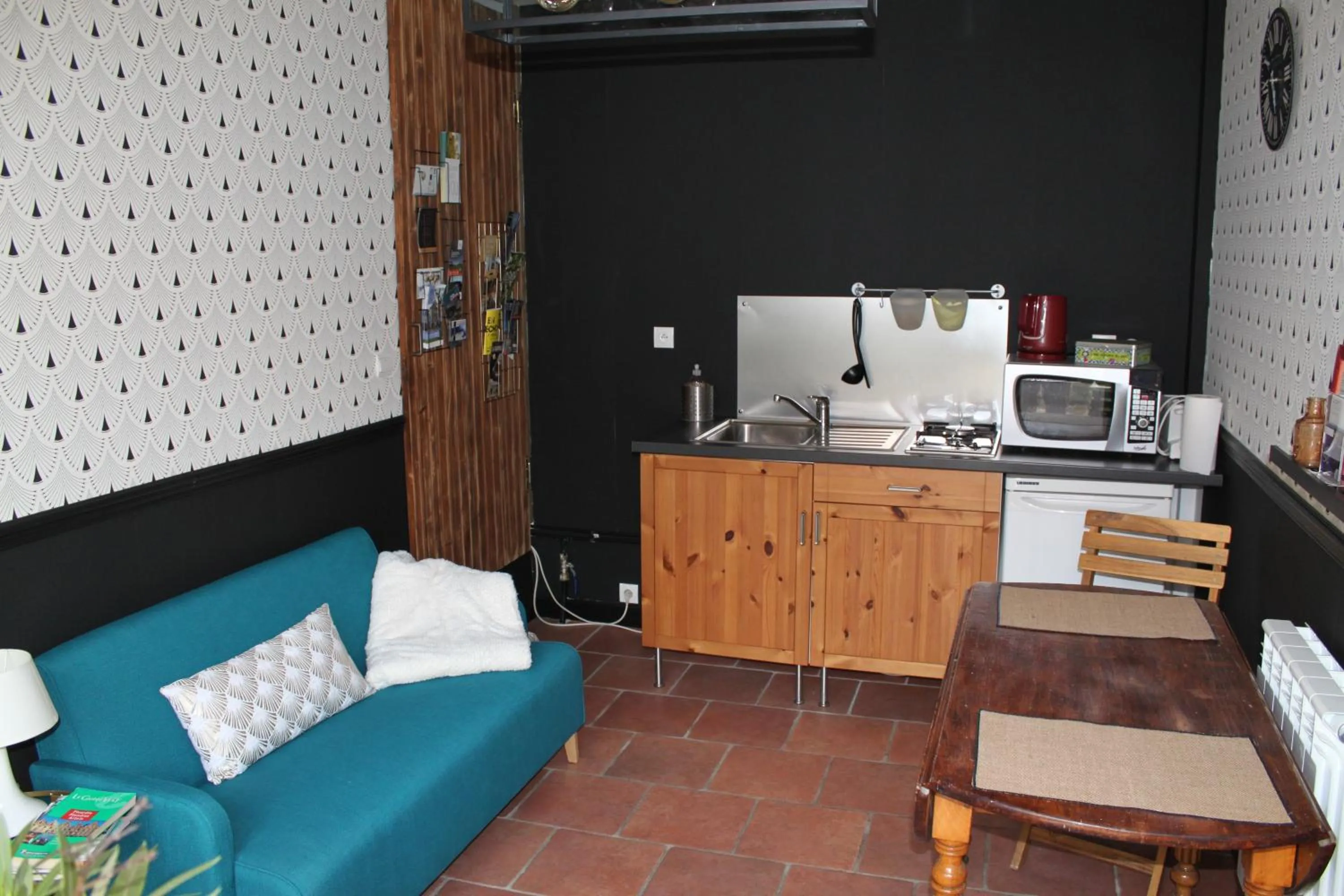 Living room in Chambres d'hôtes L'Aubaine avec jacuzzi