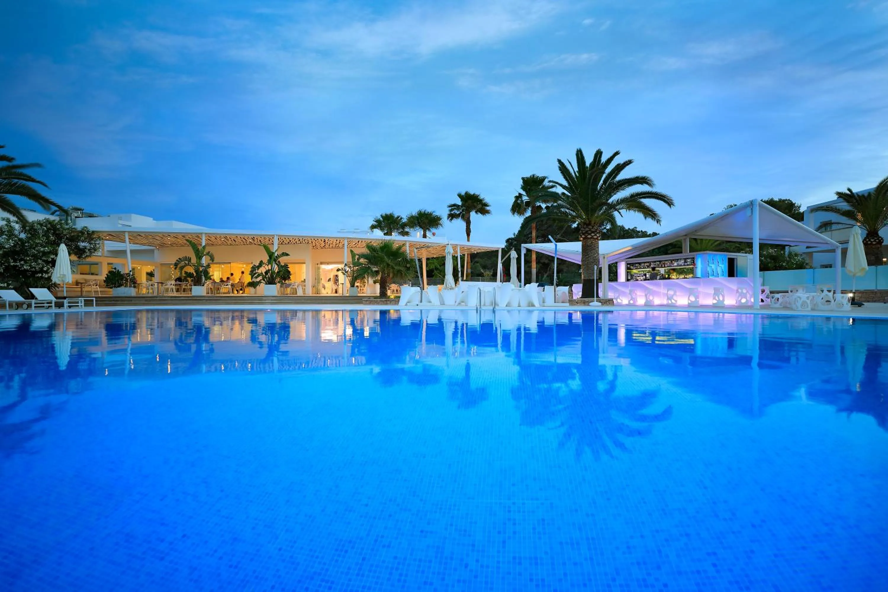 Swimming pool in Blanco Hotel Formentera