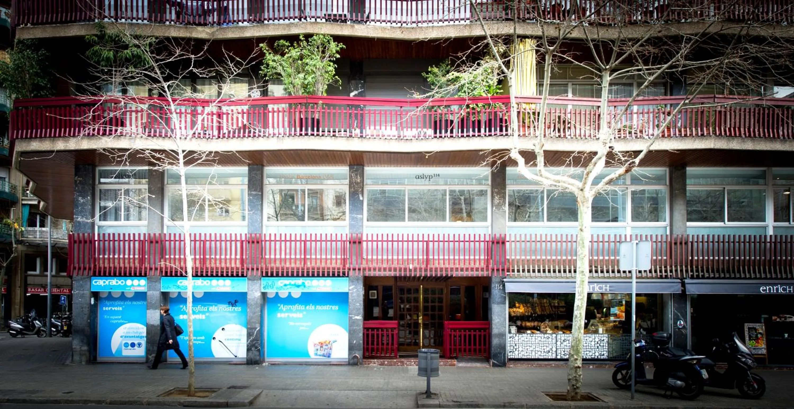 Facade/entrance in Hostal Aslyp 114