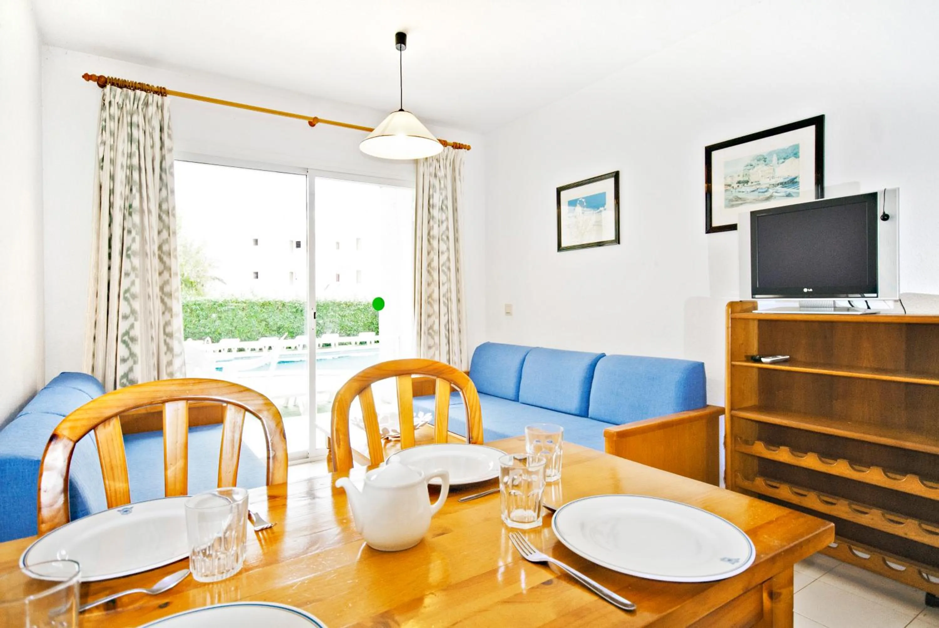 Day in Apartamentos Llevant