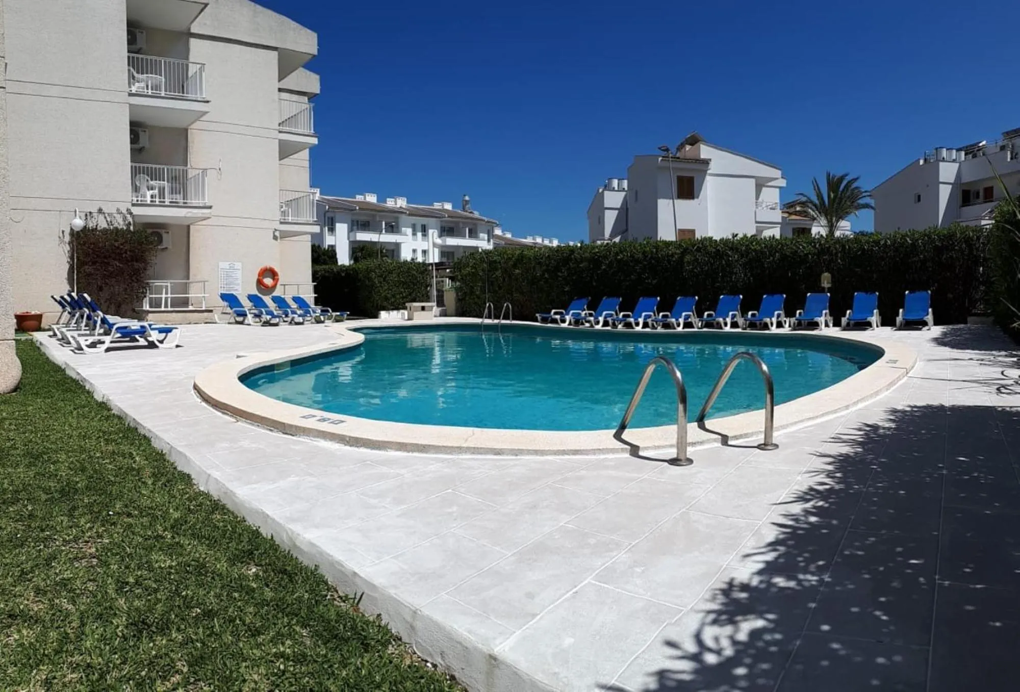 Swimming pool in Apartamentos Llevant