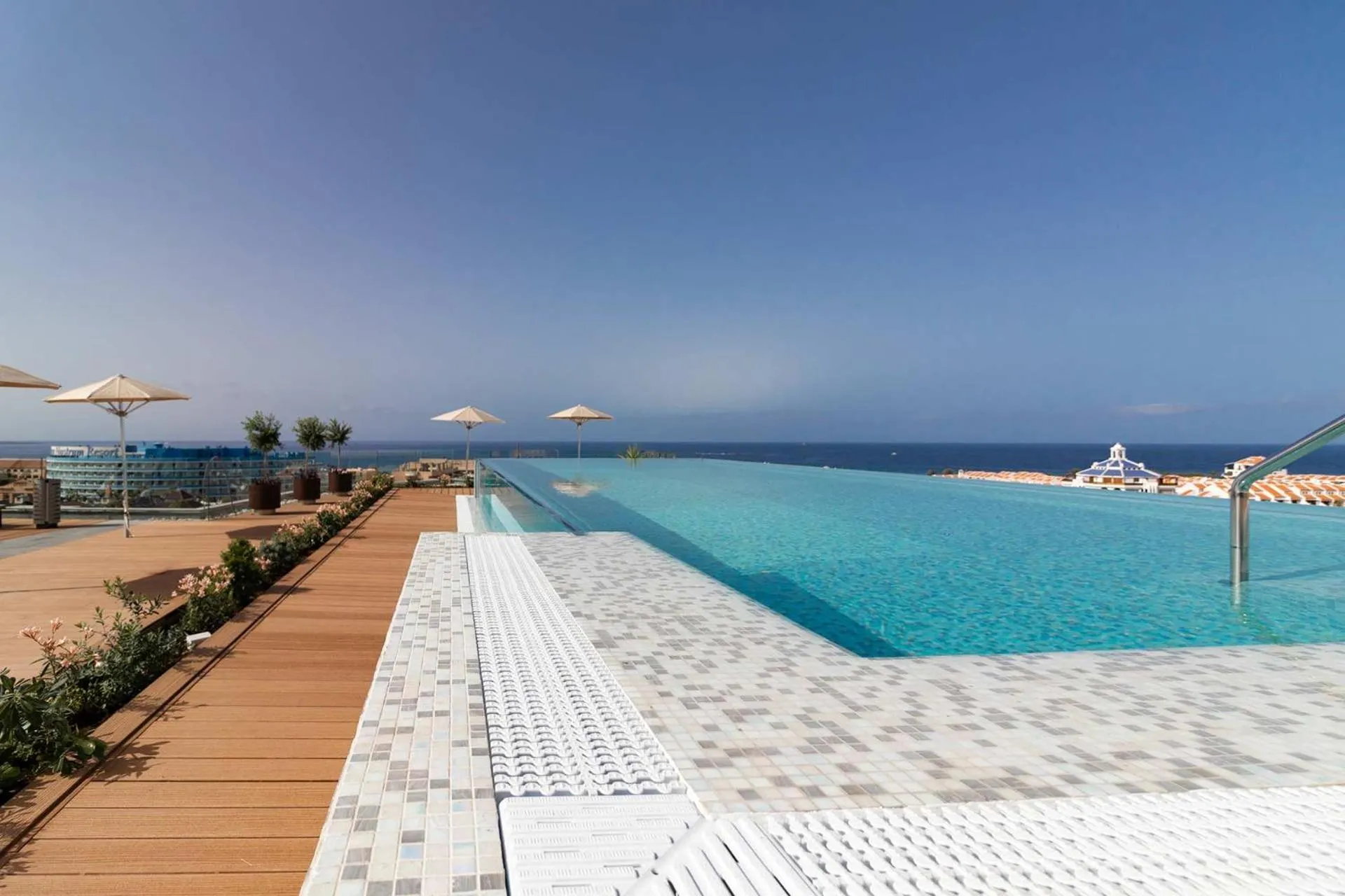 Swimming pool in Spring Hotel Vulcano