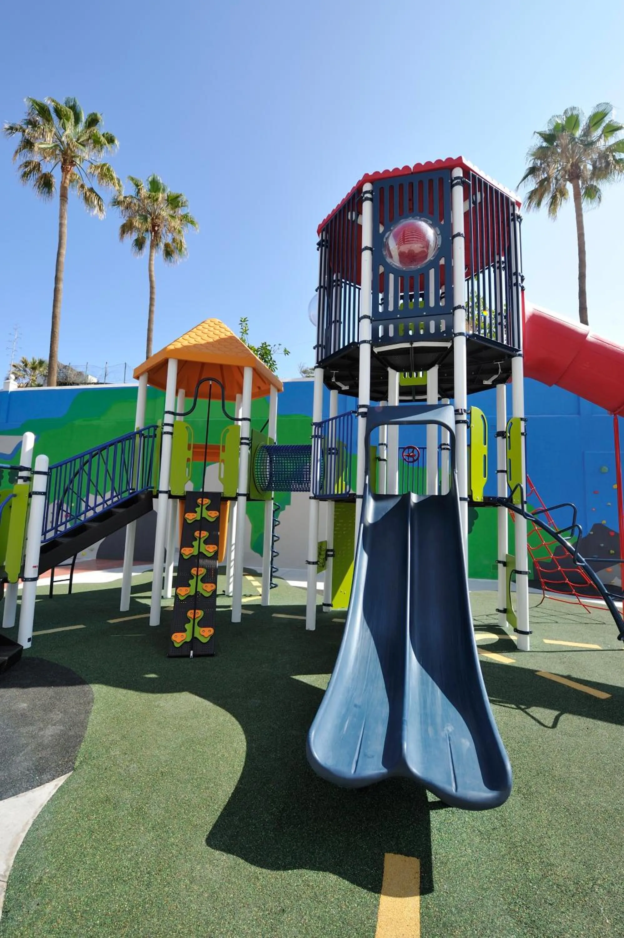 Children play ground in Spring Hotel Bitácora