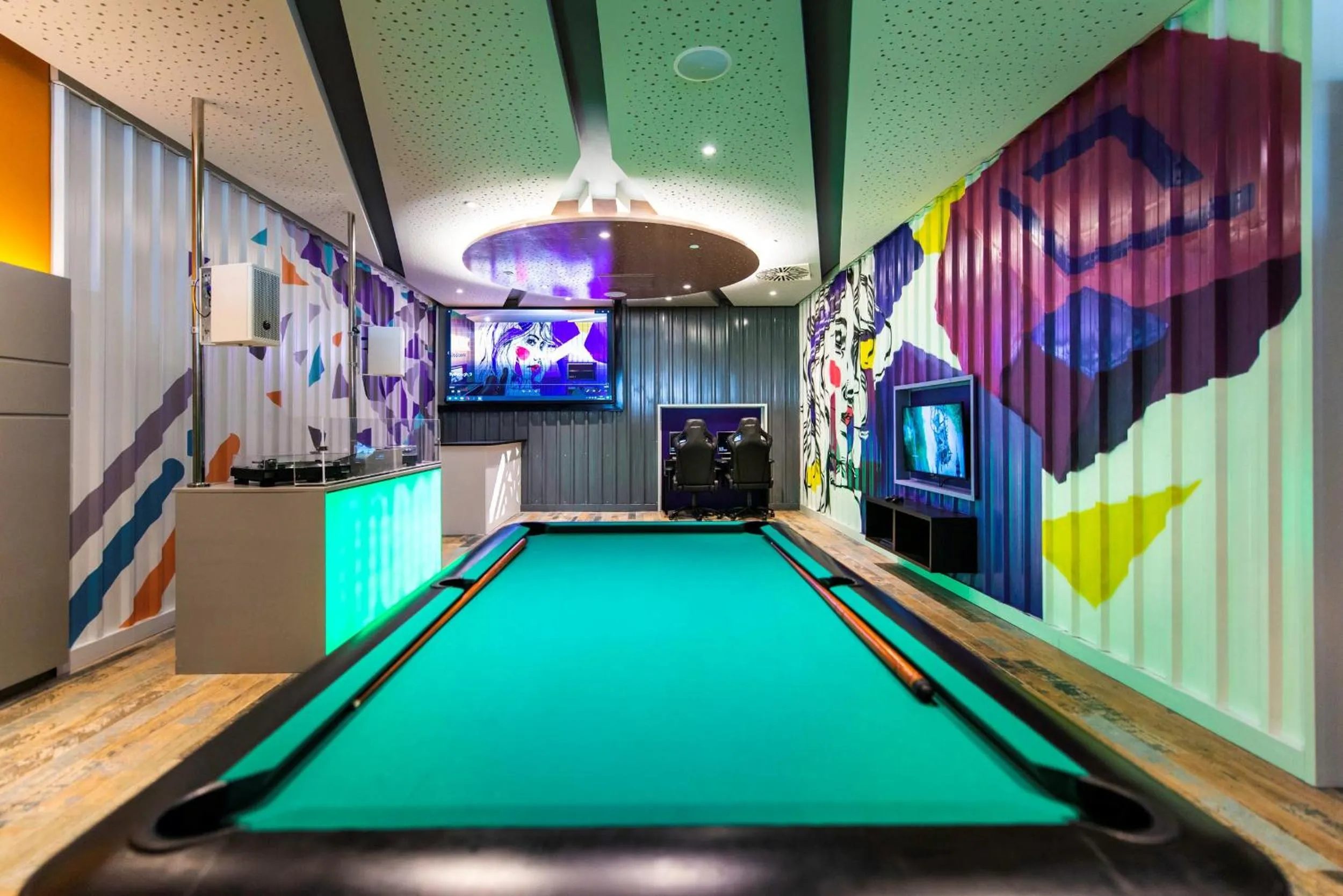 Billiard in Spring Hotel Bitácora