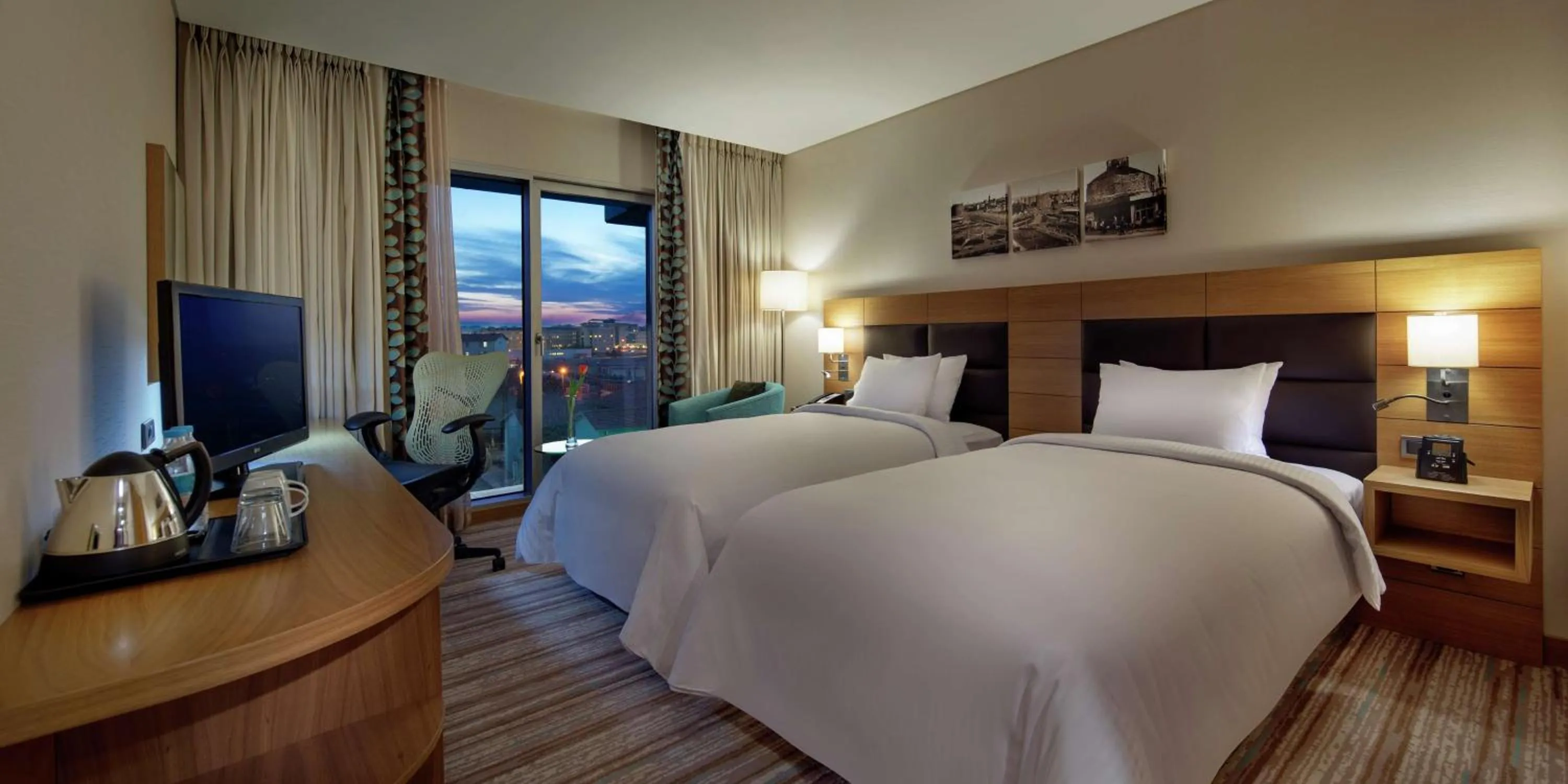 TV and multimedia, Bed in Wyndham Garden Diyarbakır