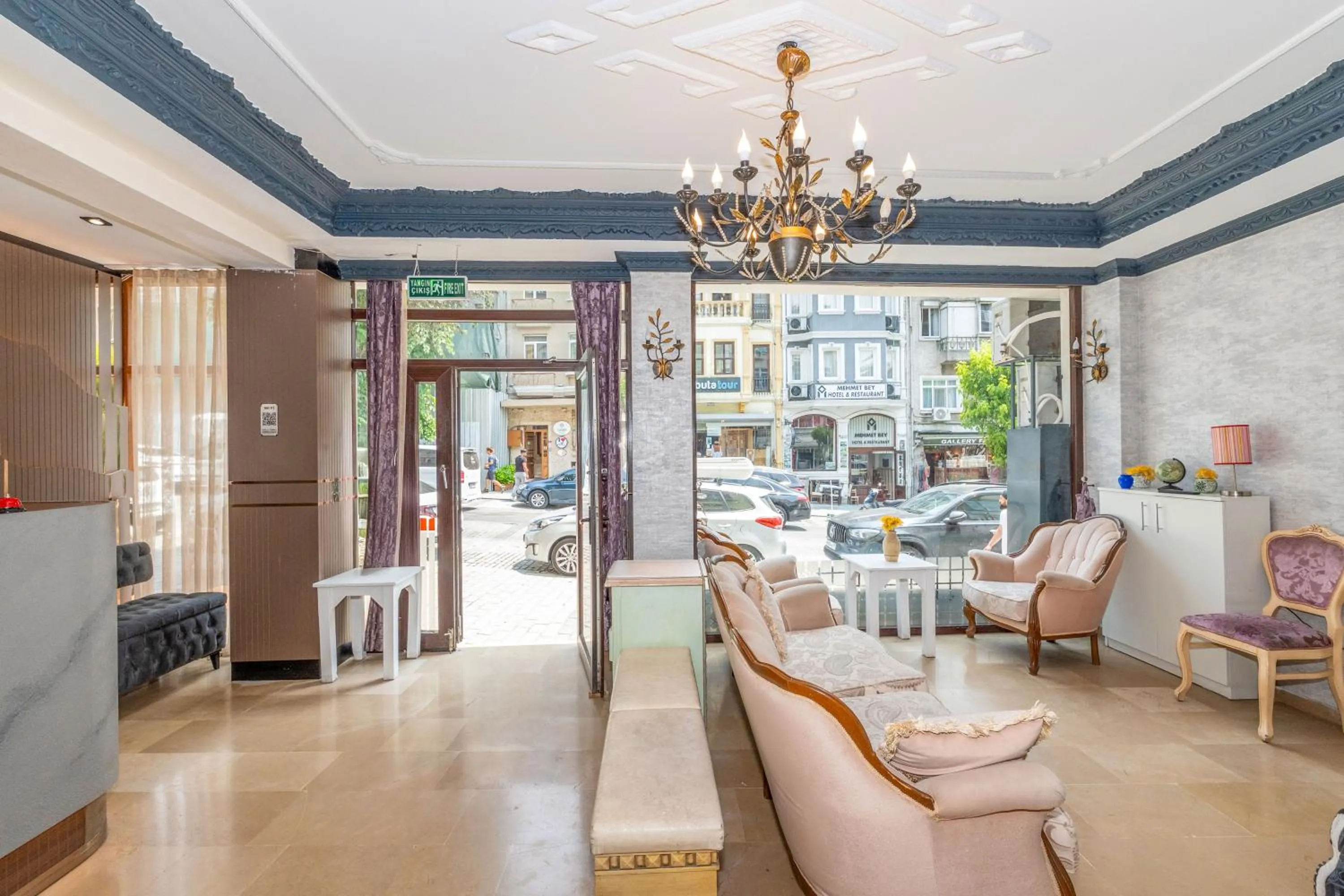 Seating area in Istanbul Holiday Hotel