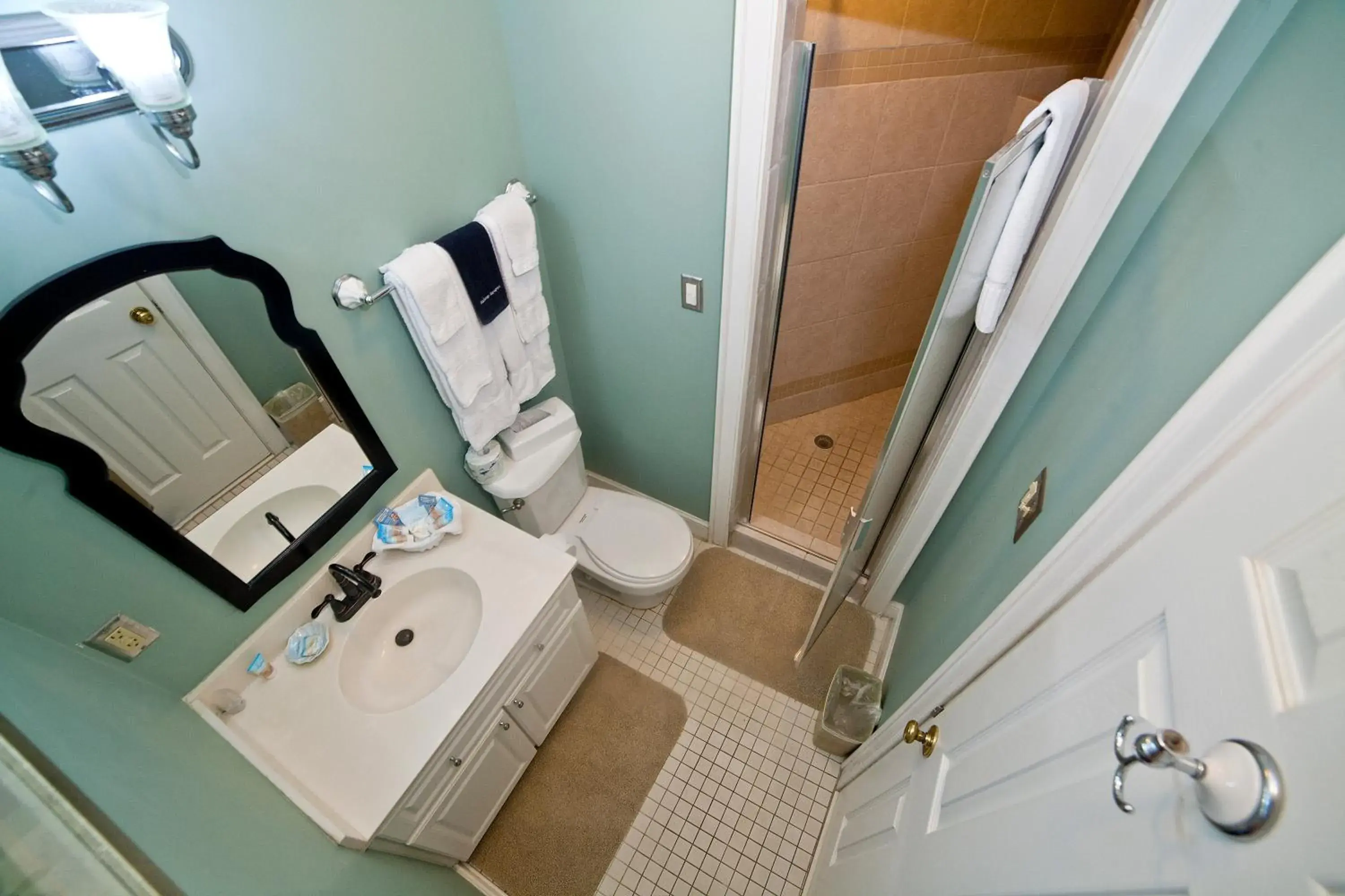 Queen Suite in DeSoto Beach Bed and Breakfast Queen Suite in DeSoto Beach Bed and Breakfast