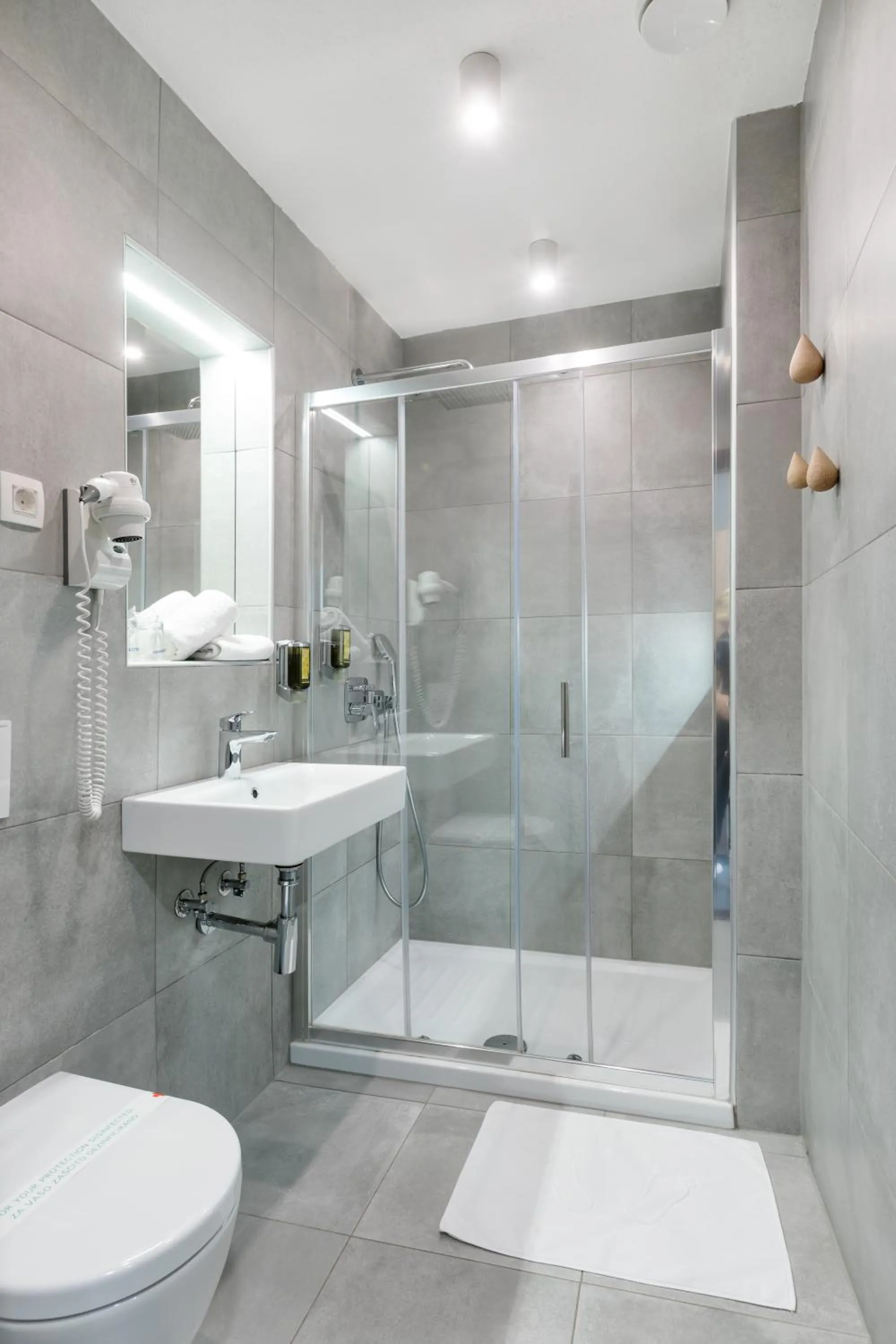 Bathroom in Garni Hotel Cirman