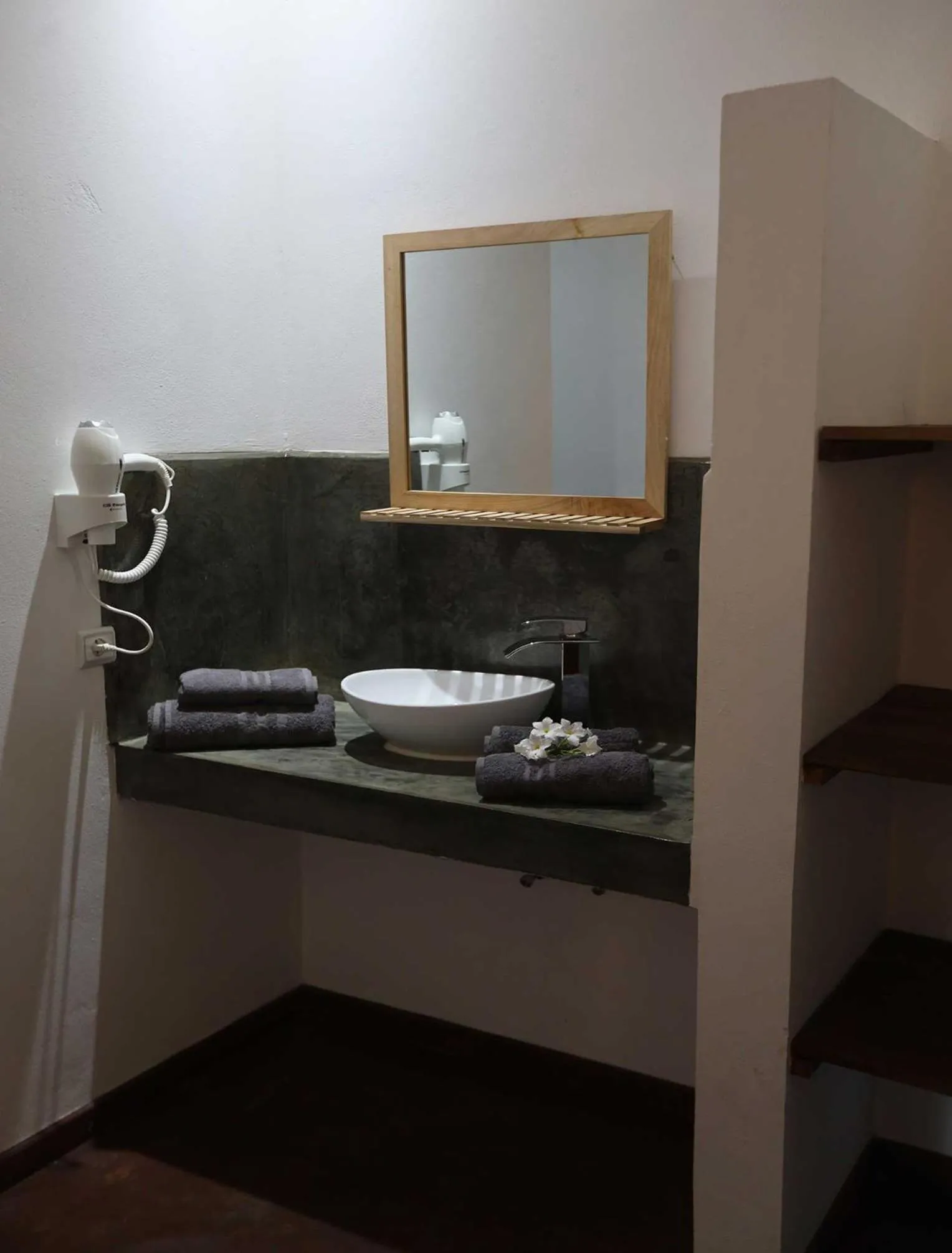 Bathroom in Anki Lodge