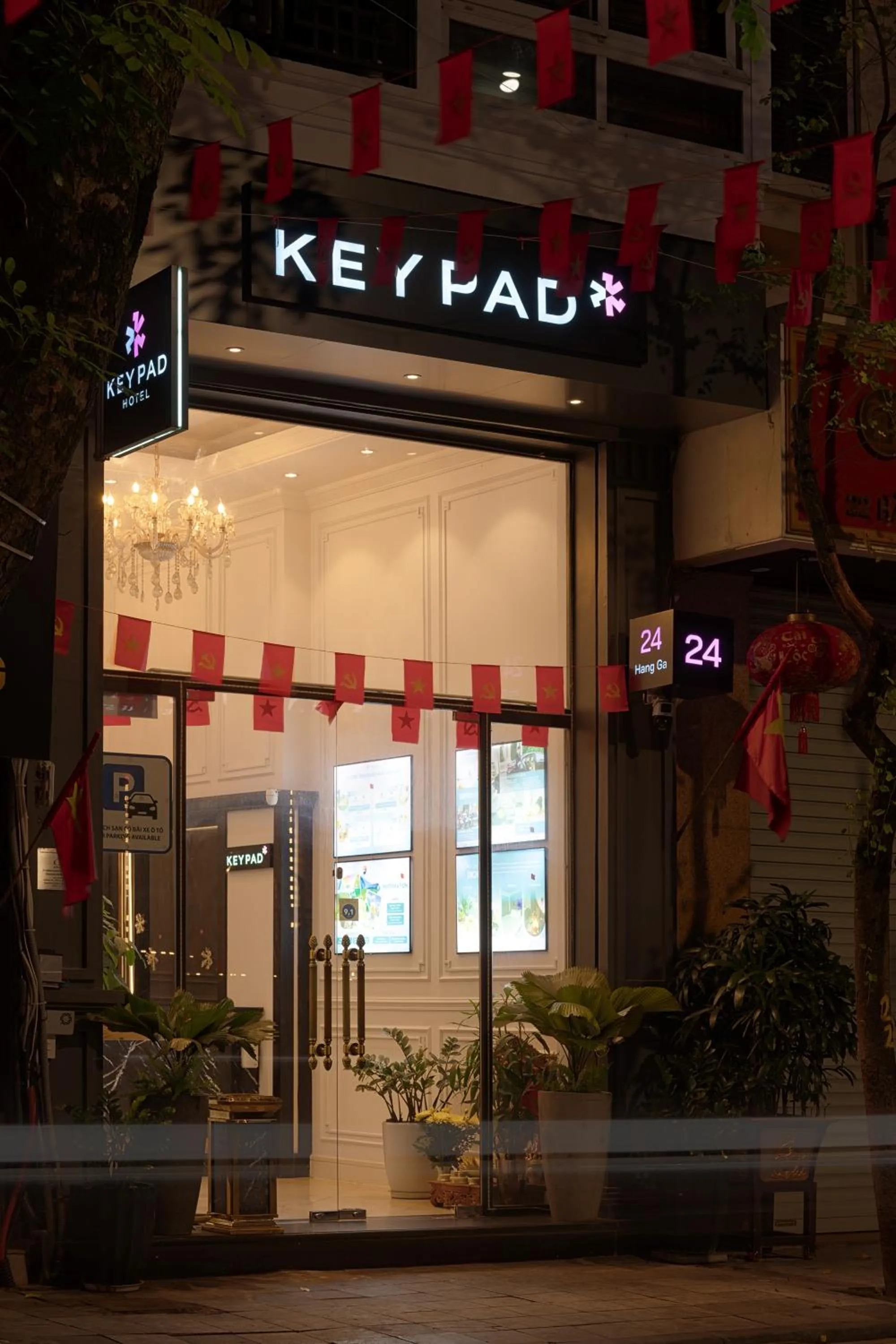 Property building in Keypad Hotel - 24 Hang Ga