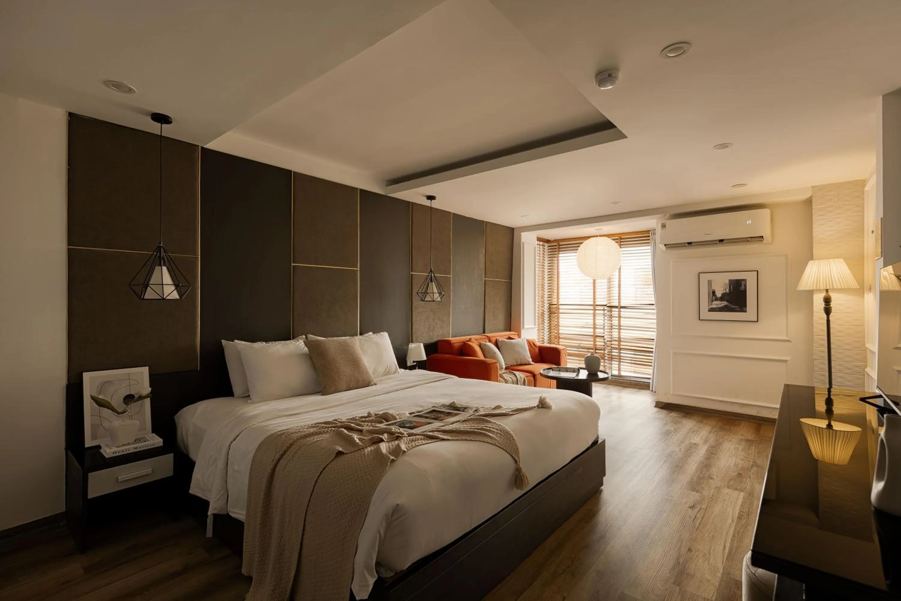 Bedroom, Bed in Keypad Hotel - 24 Hang Ga