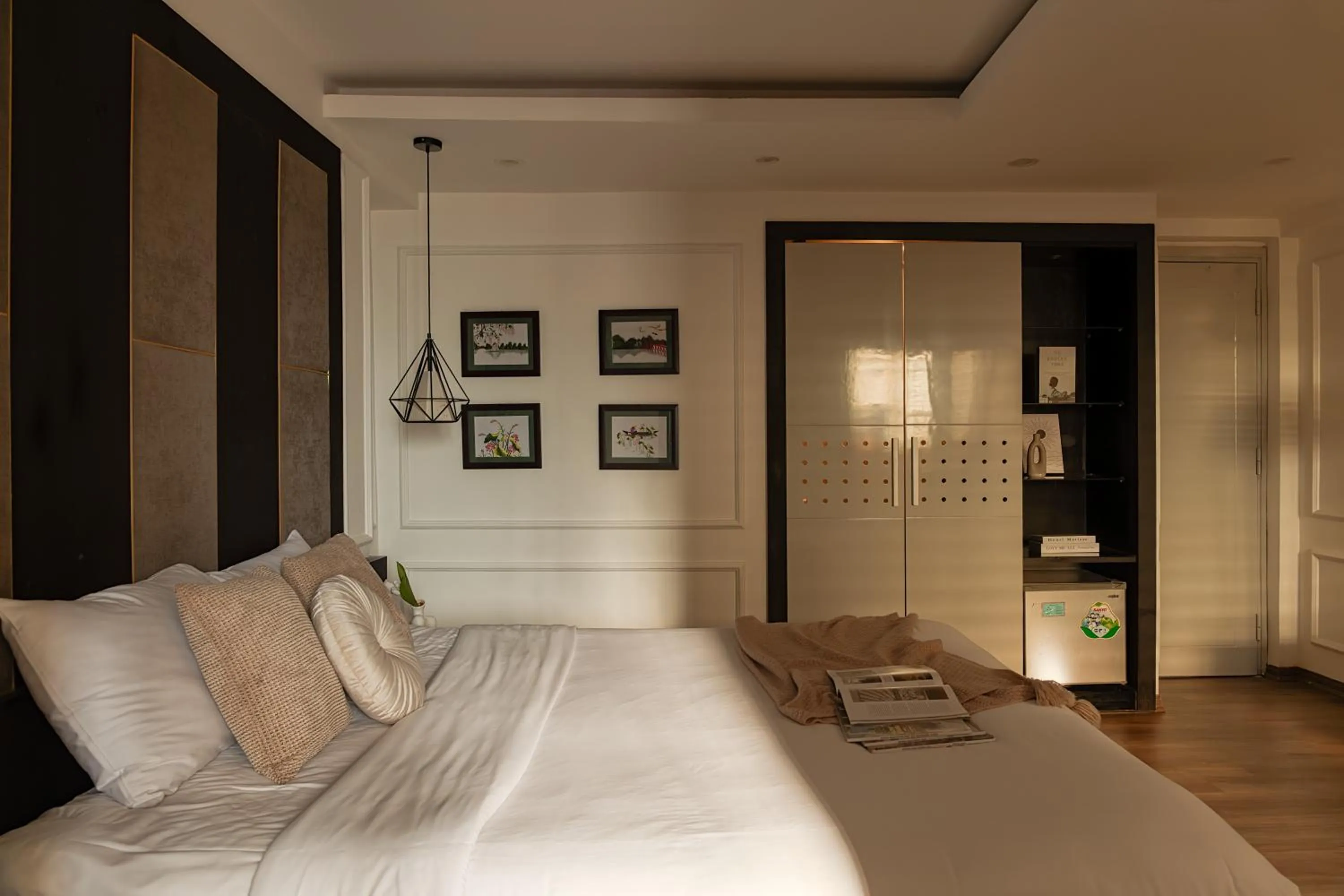 Bedroom, Bed in Keypad Hotel - 24 Hang Ga