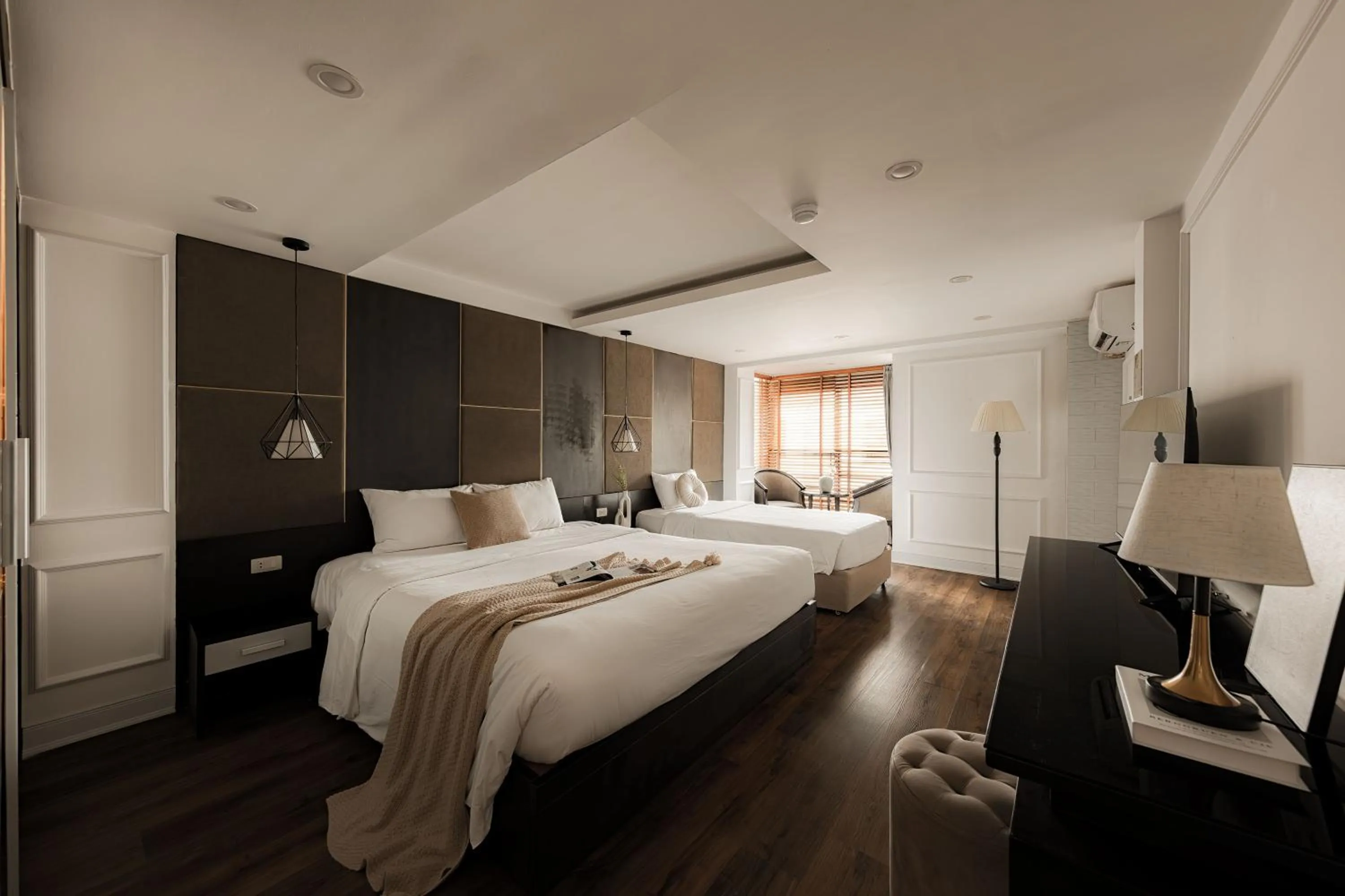 Bedroom, Bed in Keypad Hotel - 24 Hang Ga