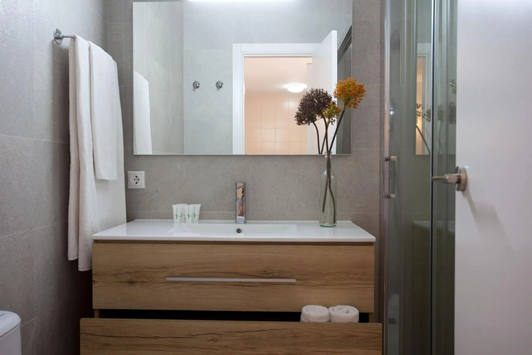 Bathroom in Apartamentos Vista Alegre Mallorca