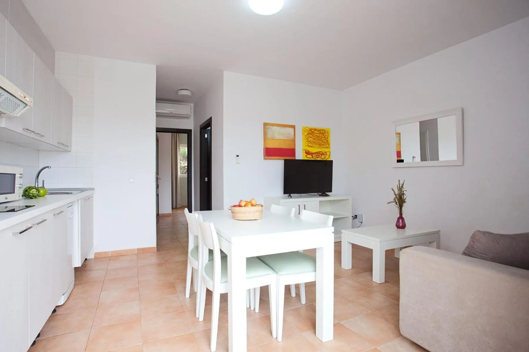 Kitchen or kitchenette in Apartamentos Vista Alegre Mallorca