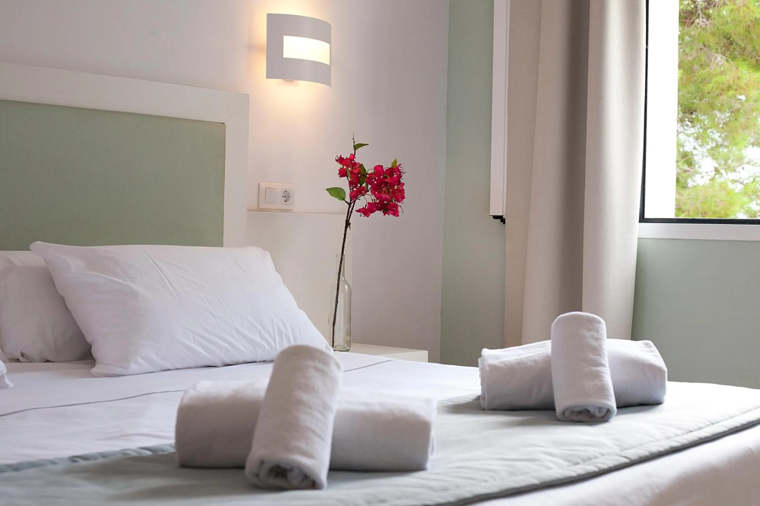 Bed in Apartamentos Vista Alegre Mallorca