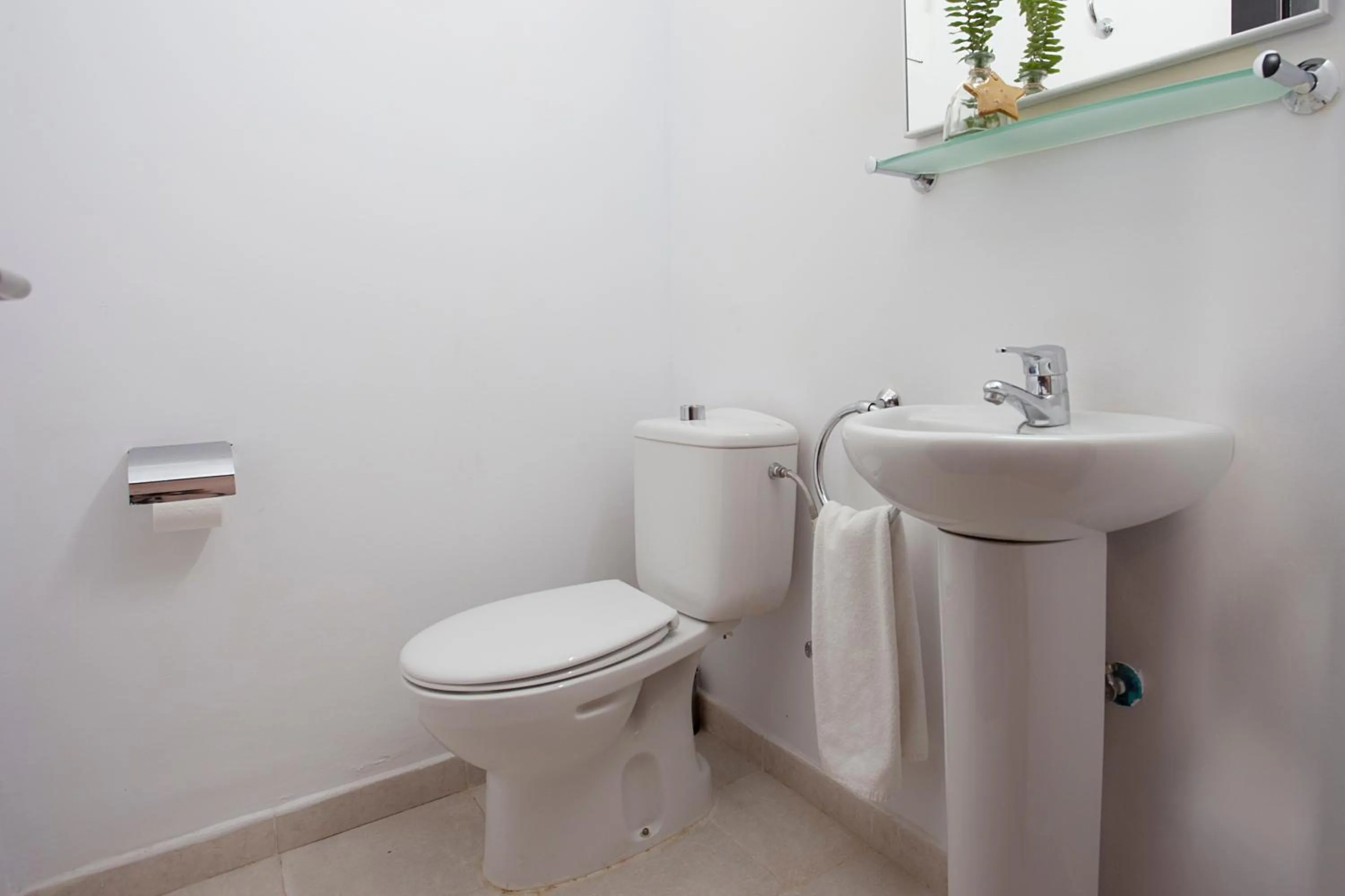 Bathroom in Apartamentos Vista Alegre Mallorca