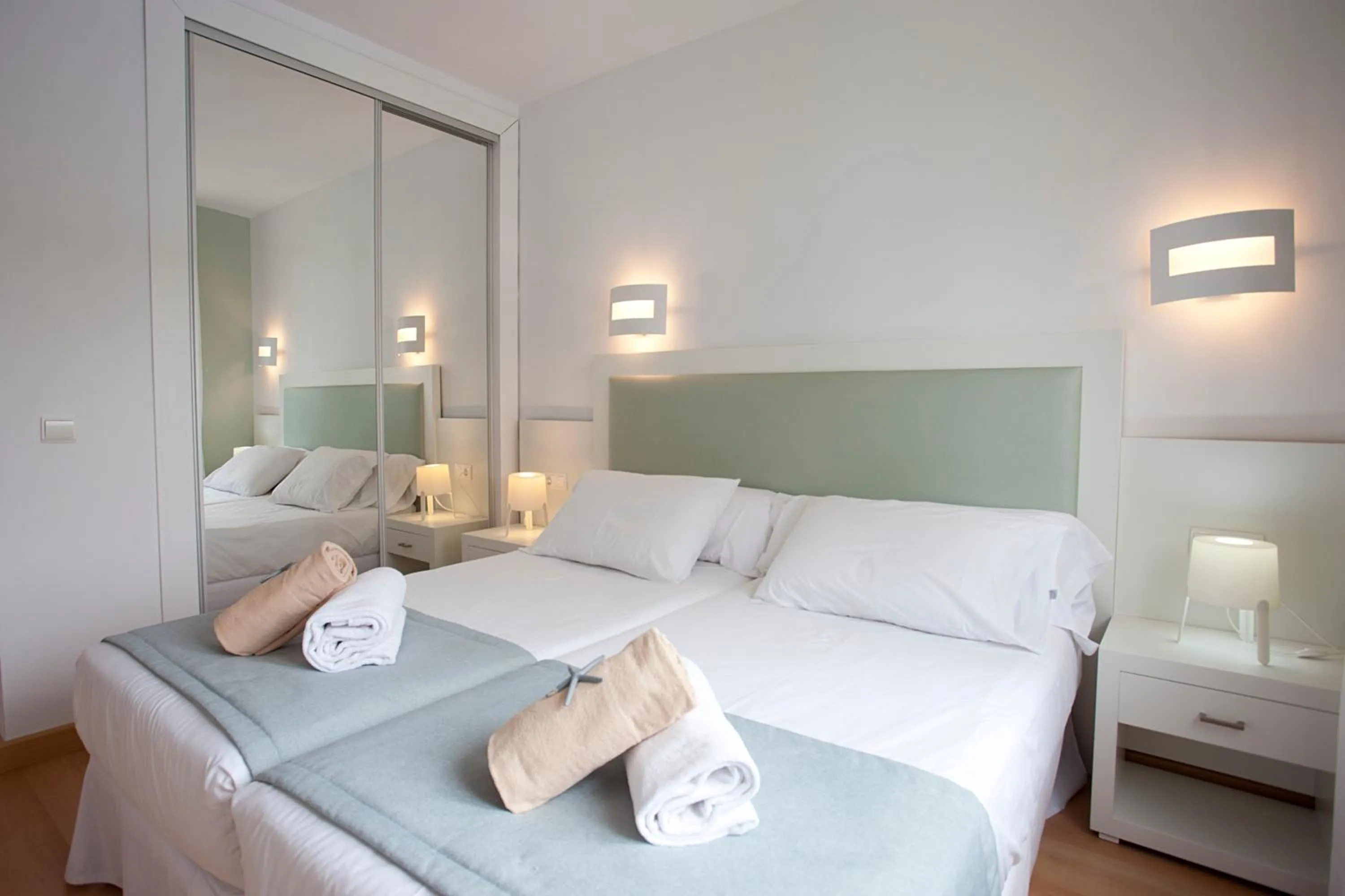 Bed in Apartamentos Vista Alegre Mallorca