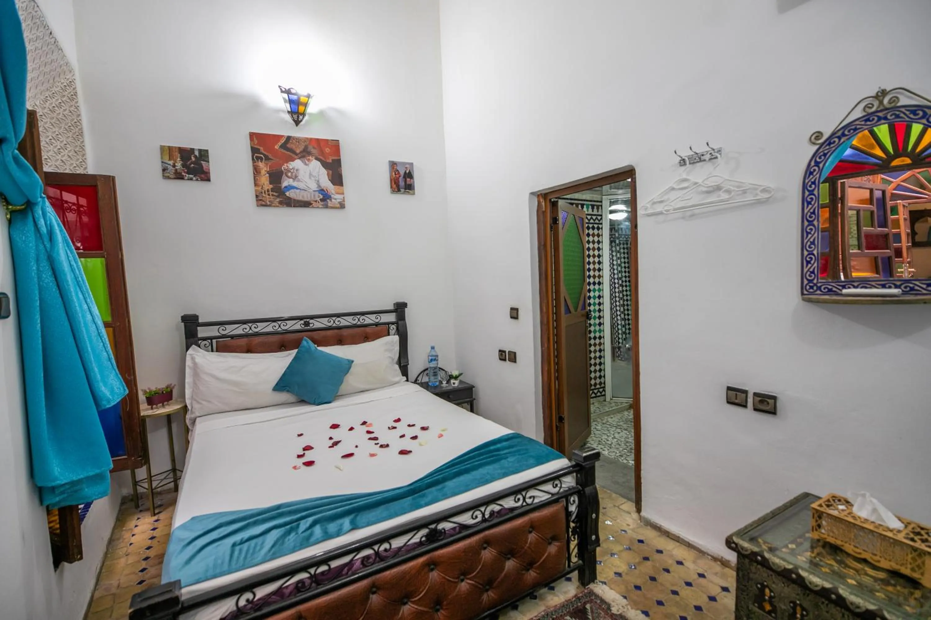 Shower, Bed in Riad Dar Rabha